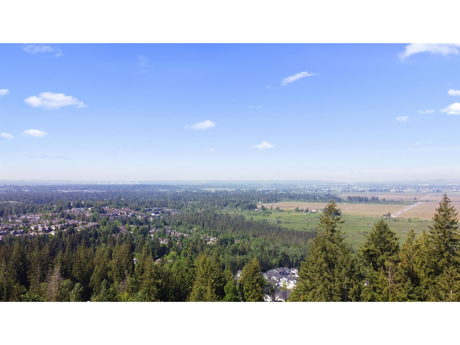 23287 141 Avenue, Maple Ridge, British Columbia  V4R 2R4 - Photo 3 - R2782296