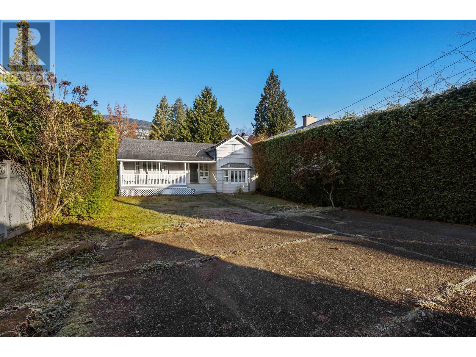 2391 Kings Avenue, West Vancouver, British Columbia  V7V 2C3 - Photo 2 - R2782375