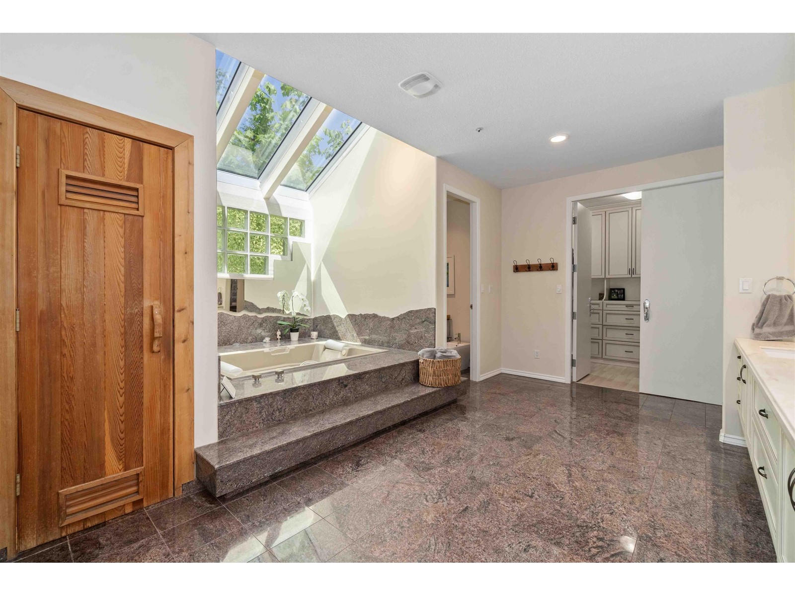 4248 Bedwell Bay Road, Belcarra, British Columbia  V3H 4R2 - Photo 17 - R2782516