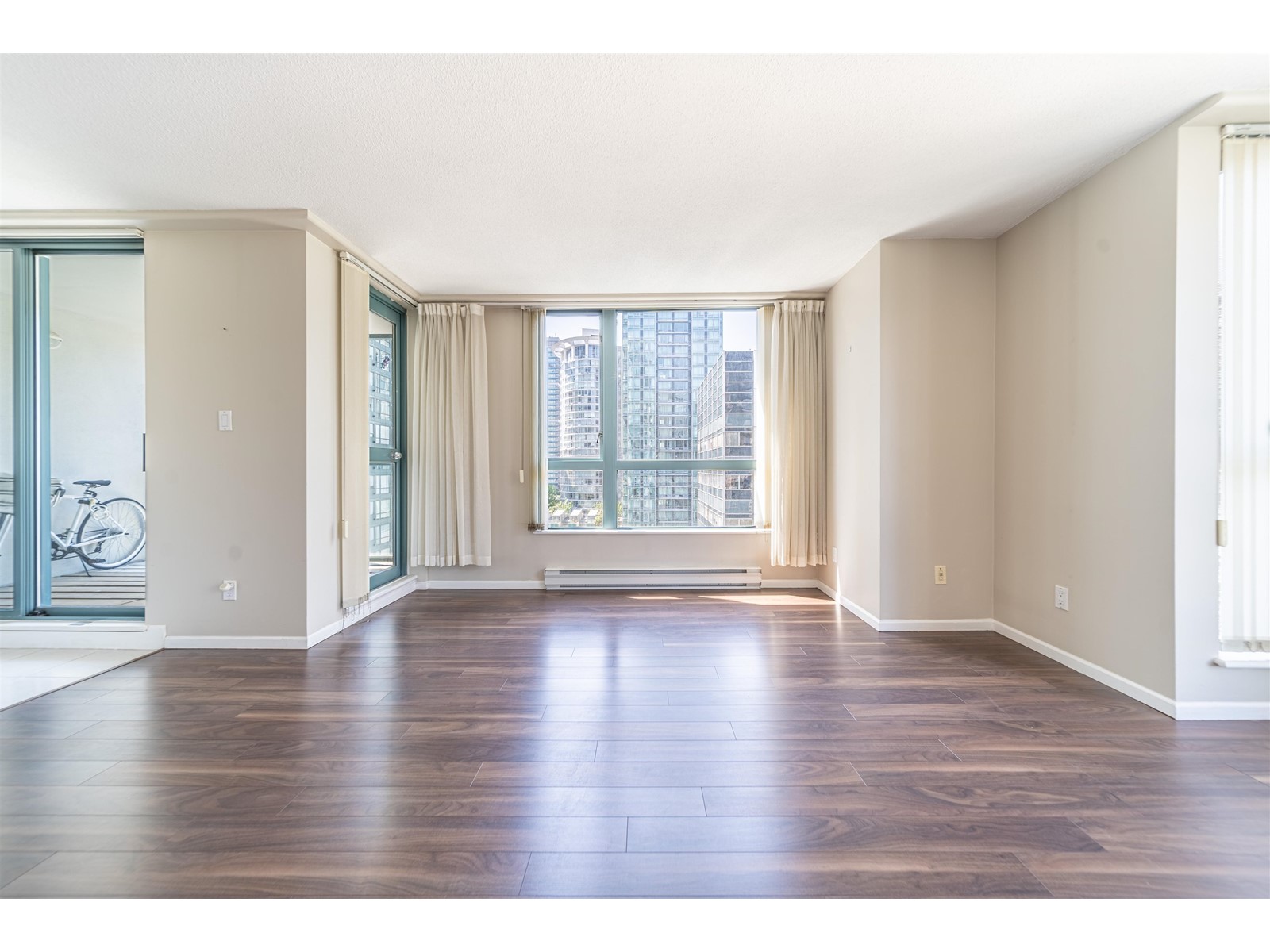 1501 1238 Melville Street, Vancouver, British Columbia  V6E 4N2 - Photo 4 - R2780245