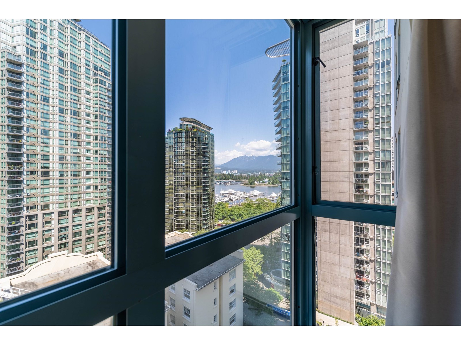 1501 1238 Melville Street, Vancouver, British Columbia  V6E 4N2 - Photo 10 - R2780245