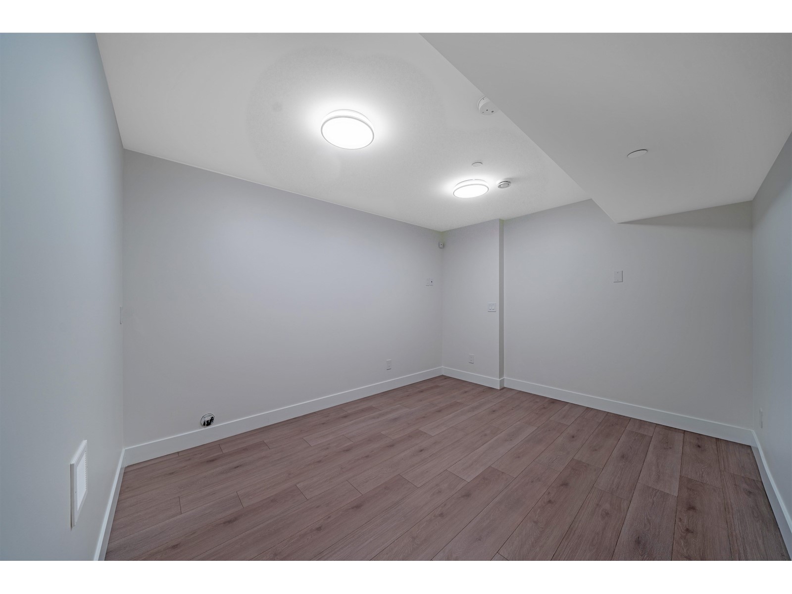 2261 Lobb Avenue, Port Coquitlam, British Columbia  V3C 1M5 - Photo 27 - R2766960