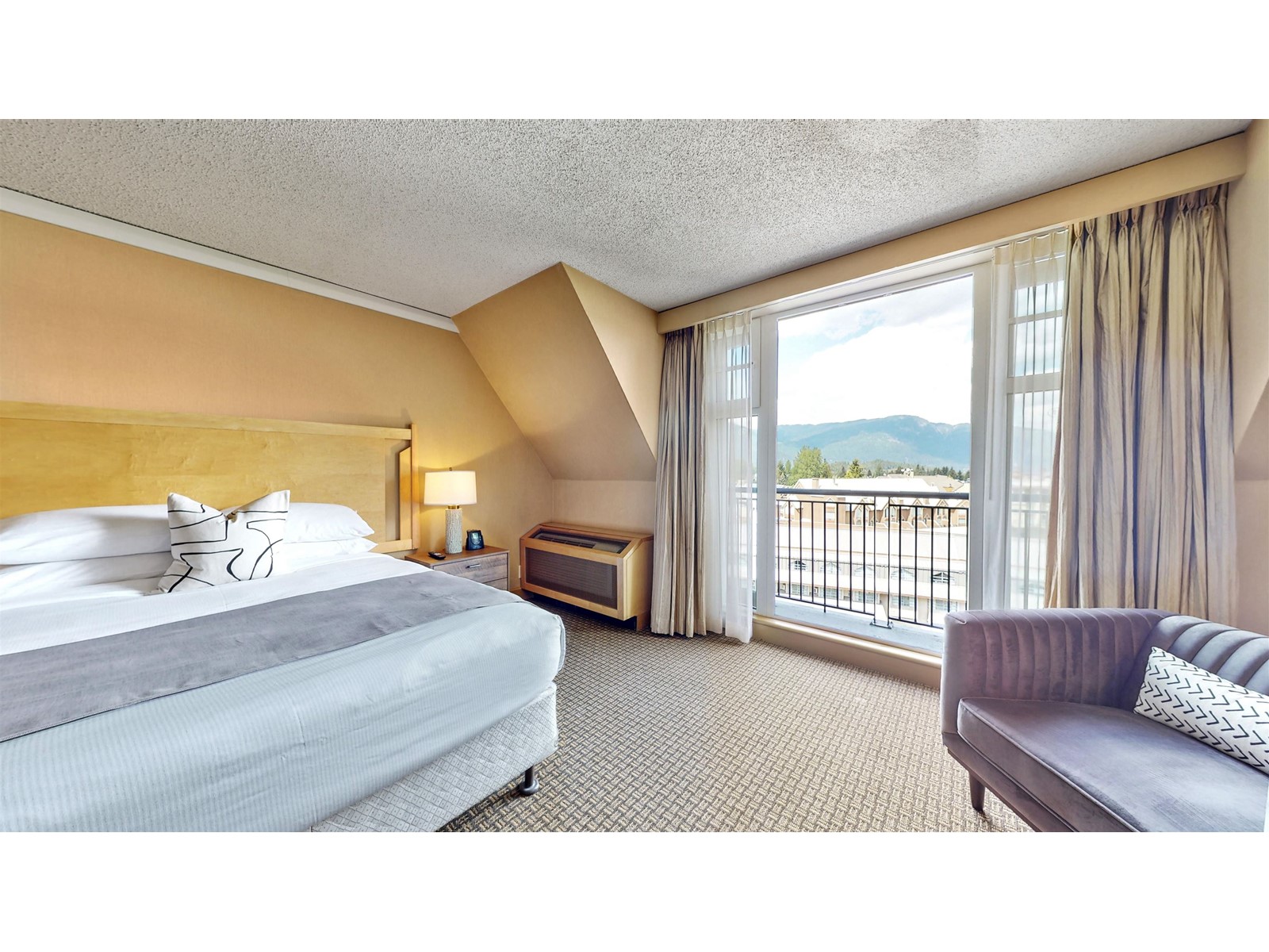 733/735 4050 Whistler Way, Whistler, British Columbia  V8E 1H9 - Photo 10 - R2782551