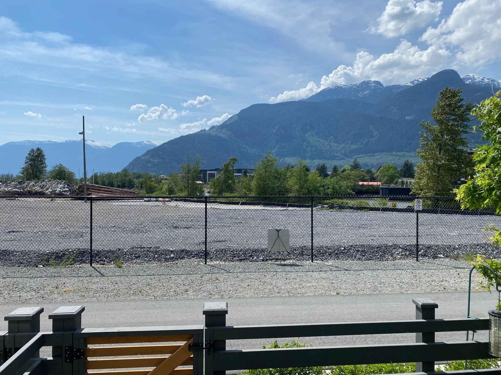 38001 Helm Way, Squamish, British Columbia  V8B 2A1 - Photo 18 - R2780225