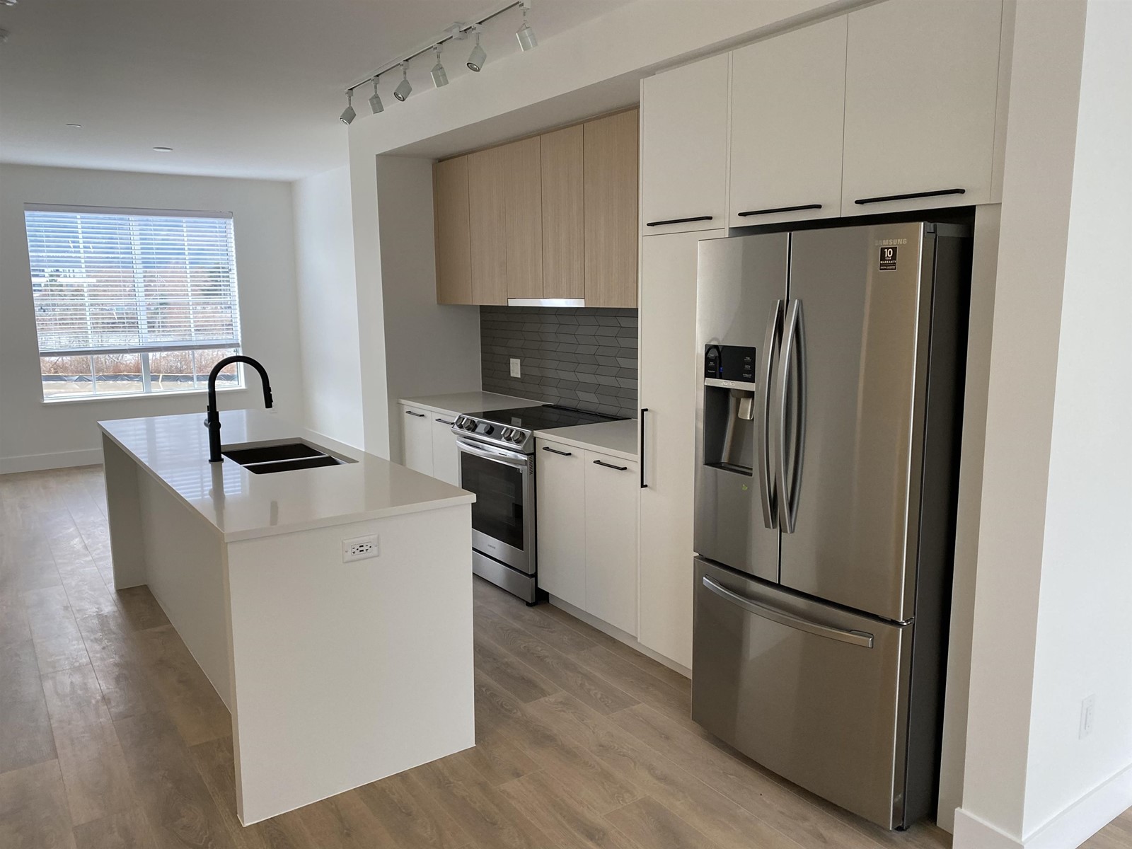 38001 Helm Way, Squamish, British Columbia  V8B 2A1 - Photo 12 - R2780225