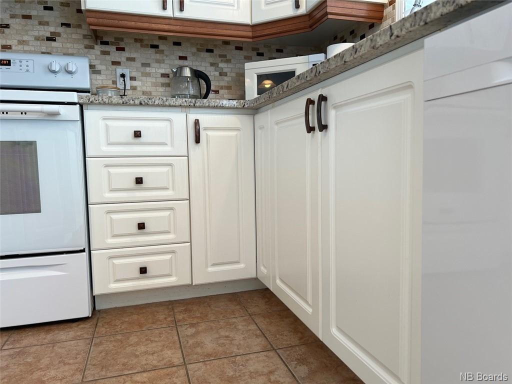 27 Des Pins Street, Clair, New Brunswick E7A 2E6 - Photo 6 - NB085384