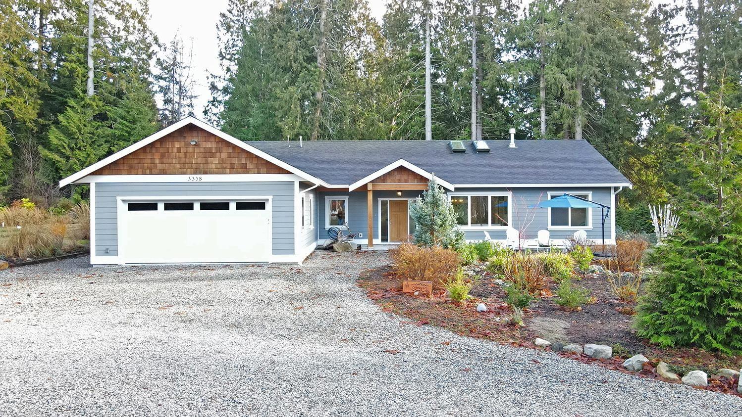 3338 BEACH AVENUE, roberts creek, British Columbia