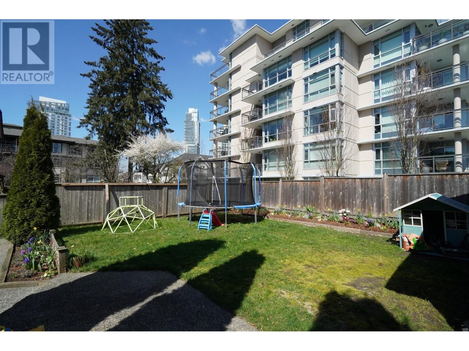 629 Smith Avenue, Coquitlam, British Columbia  V3J 2W5 - Photo 13 - R2767698