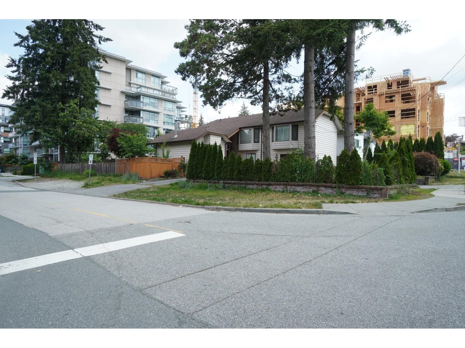 627 Smith Avenue, Coquitlam, British Columbia  V3J 2W5 - Photo 11 - R2783172