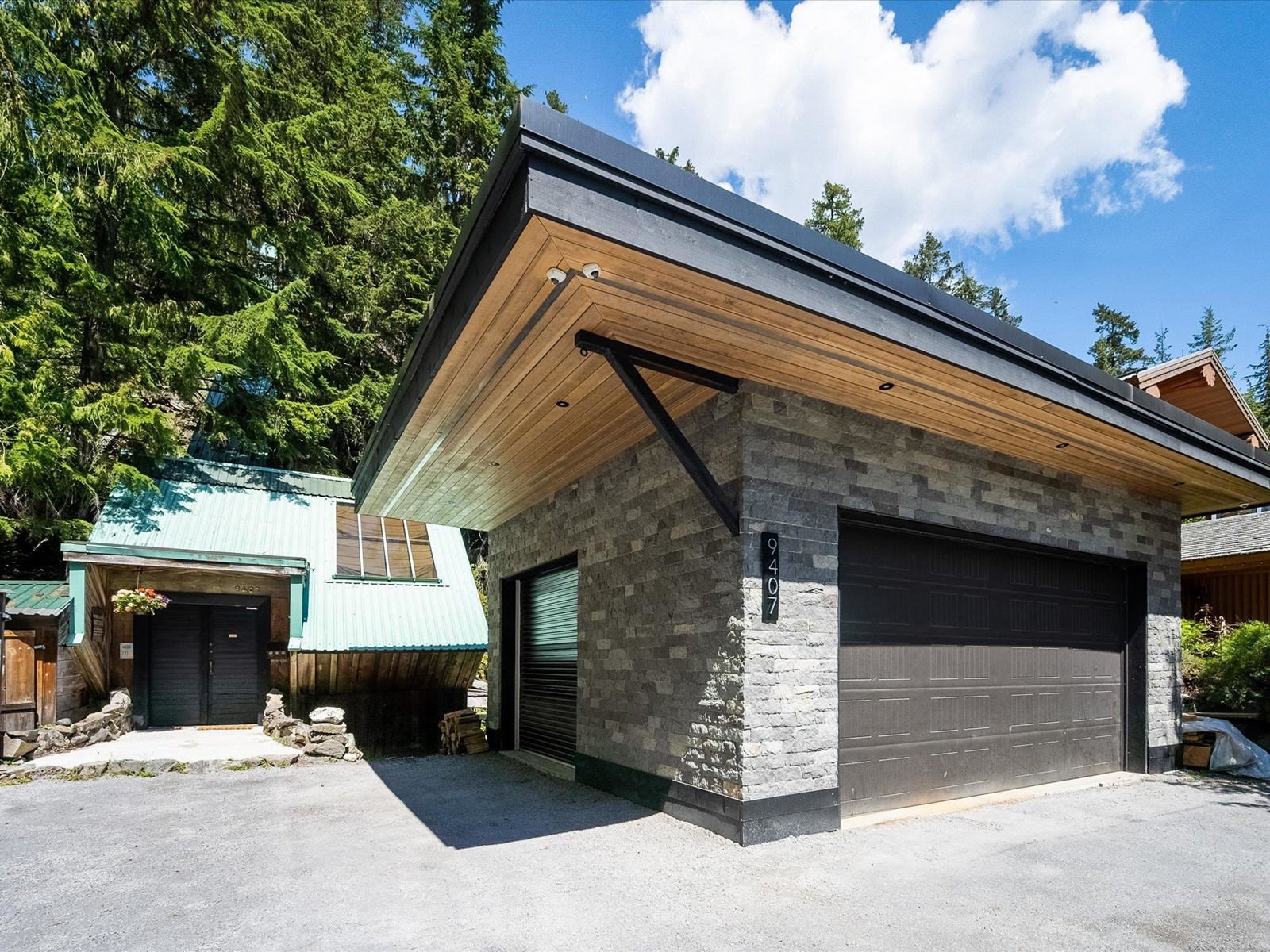 9407 Emerald Drive, Whistler, British Columbia  V8E 0G5 - Photo 33 - R2782680