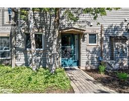124 ESCARPMENT Crescent