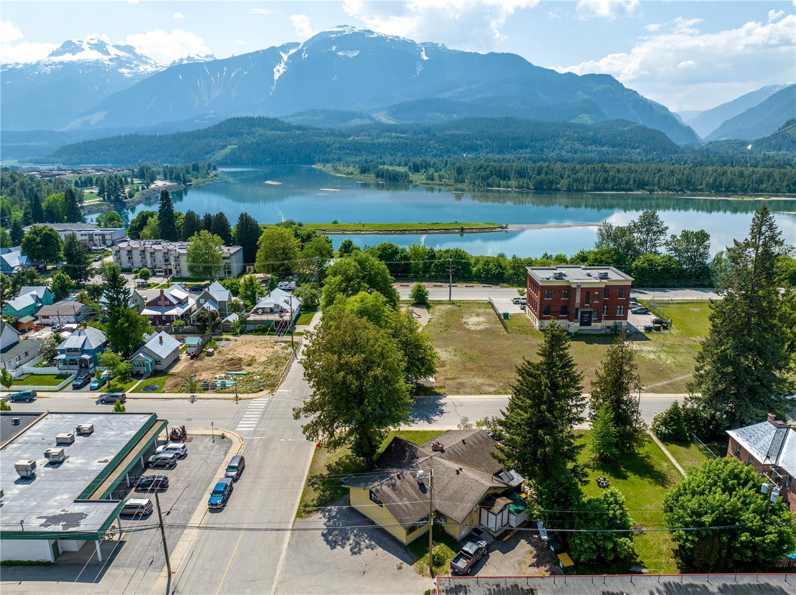 600 Second Street W Revelstoke