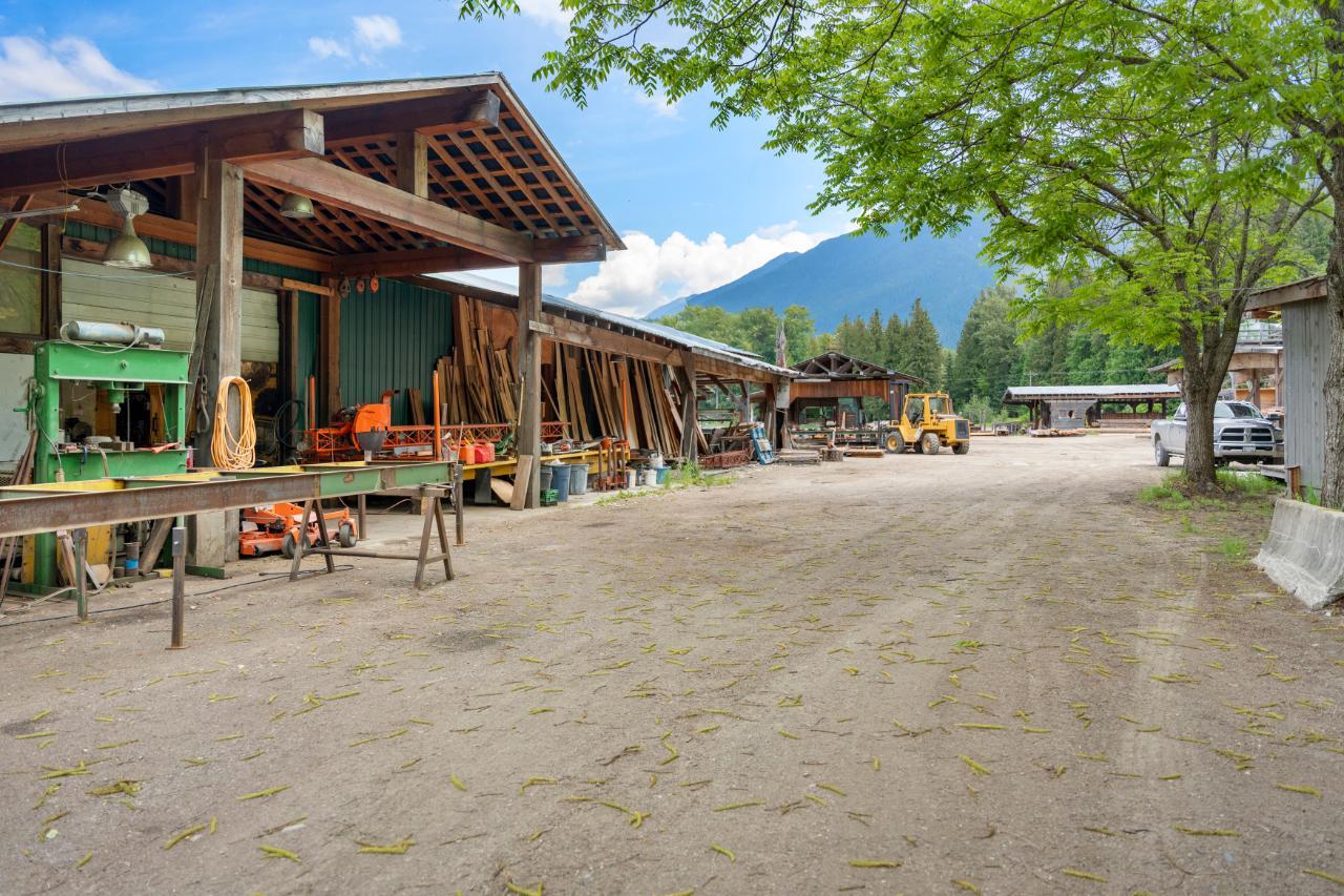 209 Lardeau River Rd, Lardeau, British Columbia  V0G 1N0 - Photo 25 - 2471146