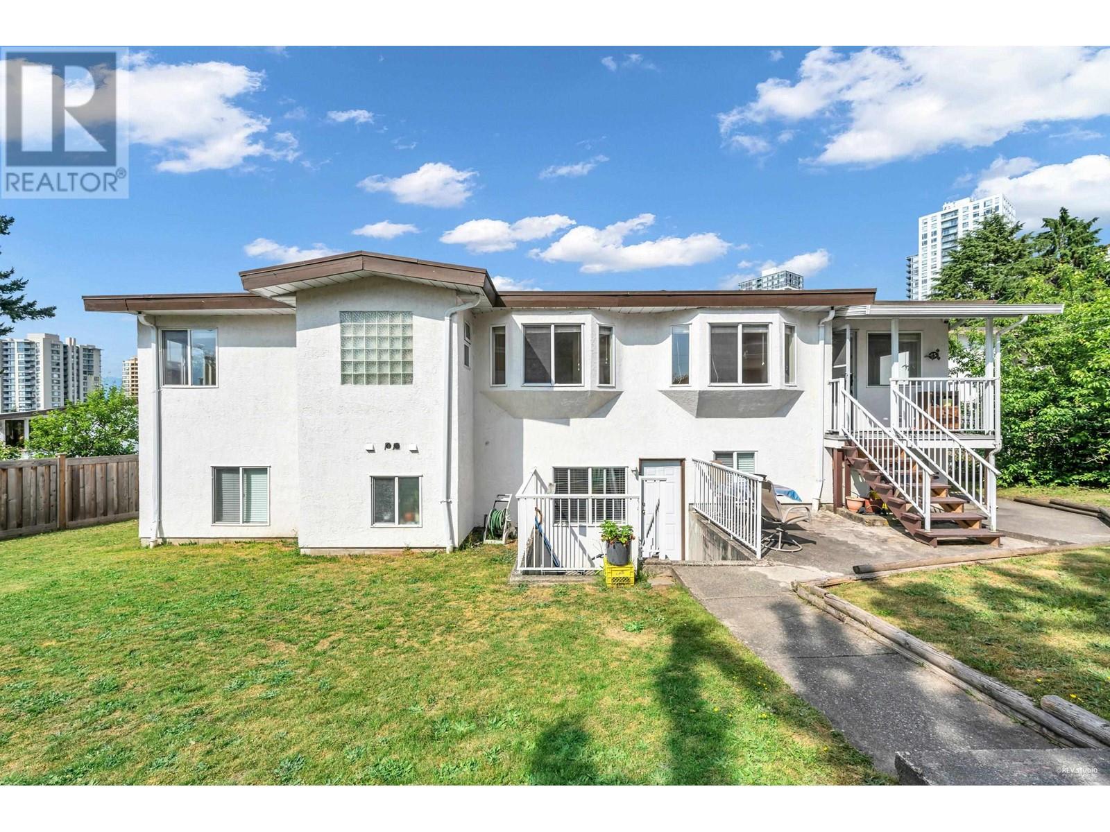 5667 Oben Street, Vancouver, British Columbia  V5R 4P2 - Photo 4 - R2756185