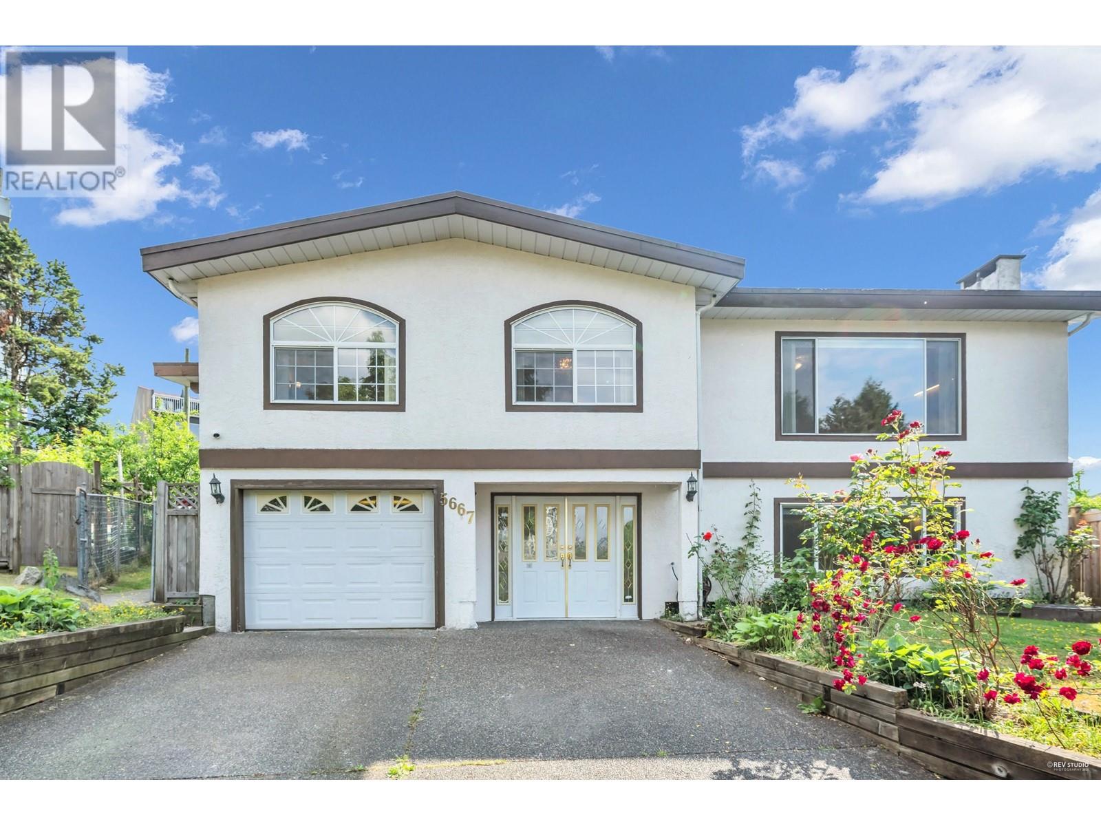 5667 Oben Street, Vancouver, British Columbia  V5R 4P2 - Photo 2 - R2756185