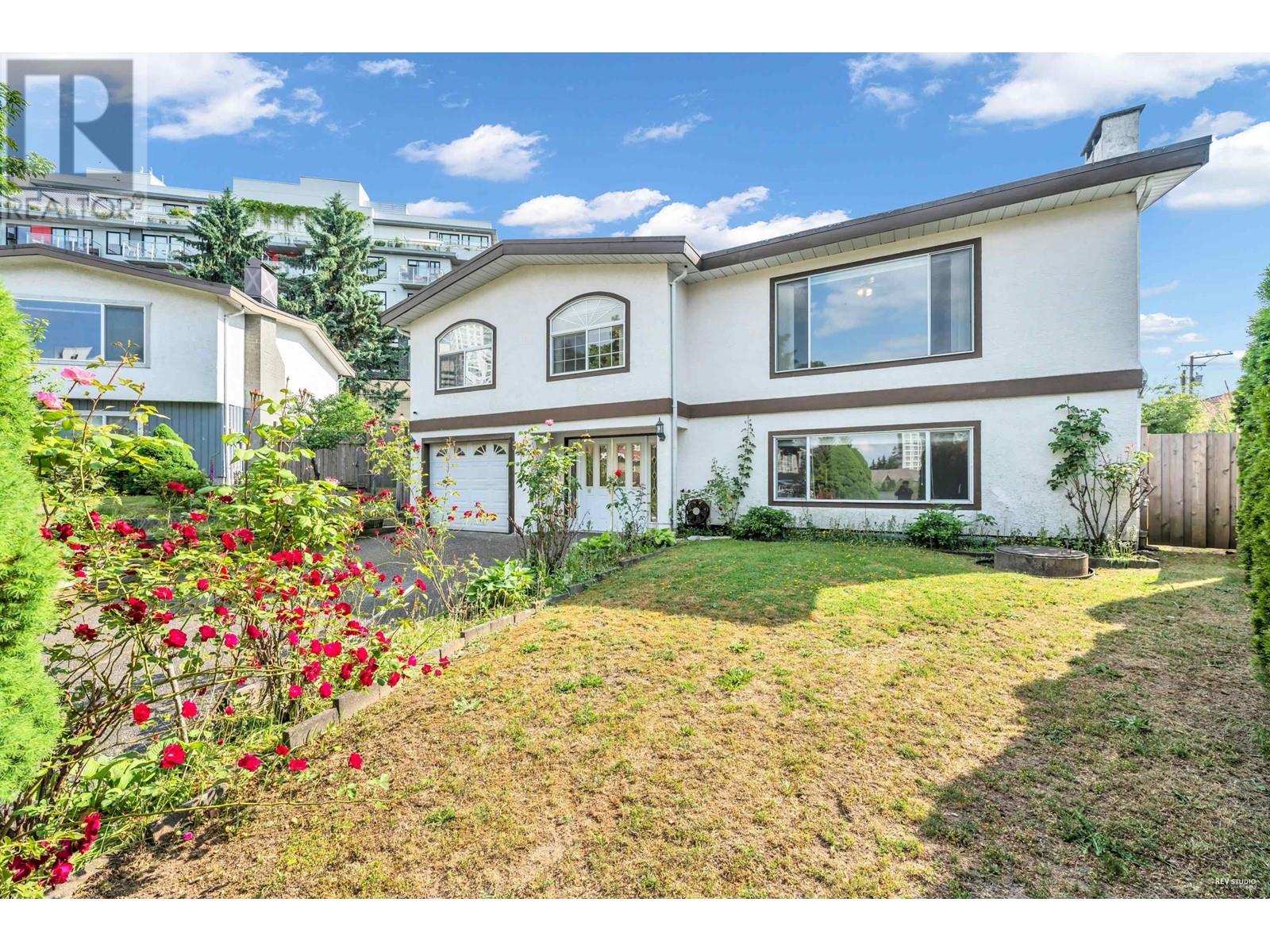 5667 Oben Street, Vancouver, British Columbia  V5R 4P2 - Photo 3 - R2756185