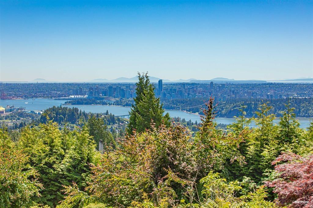 1373 Chartwell Drive, West Vancouver, British Columbia  V7S 2R4 - Photo 3 - R2783898