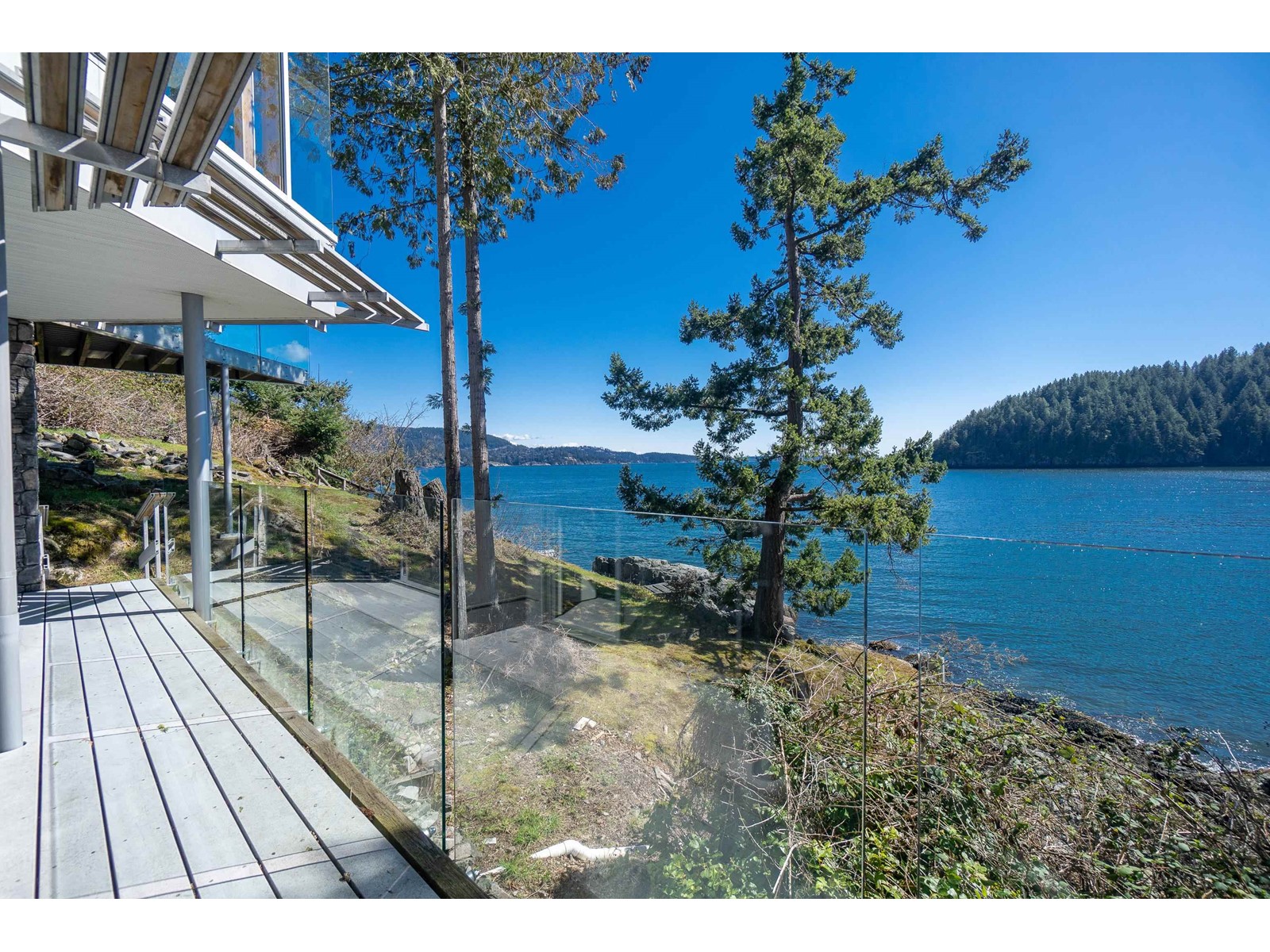 295 Robert Road, Bowen Island, British Columbia  V0N 1G1 - Photo 2 - R2783054