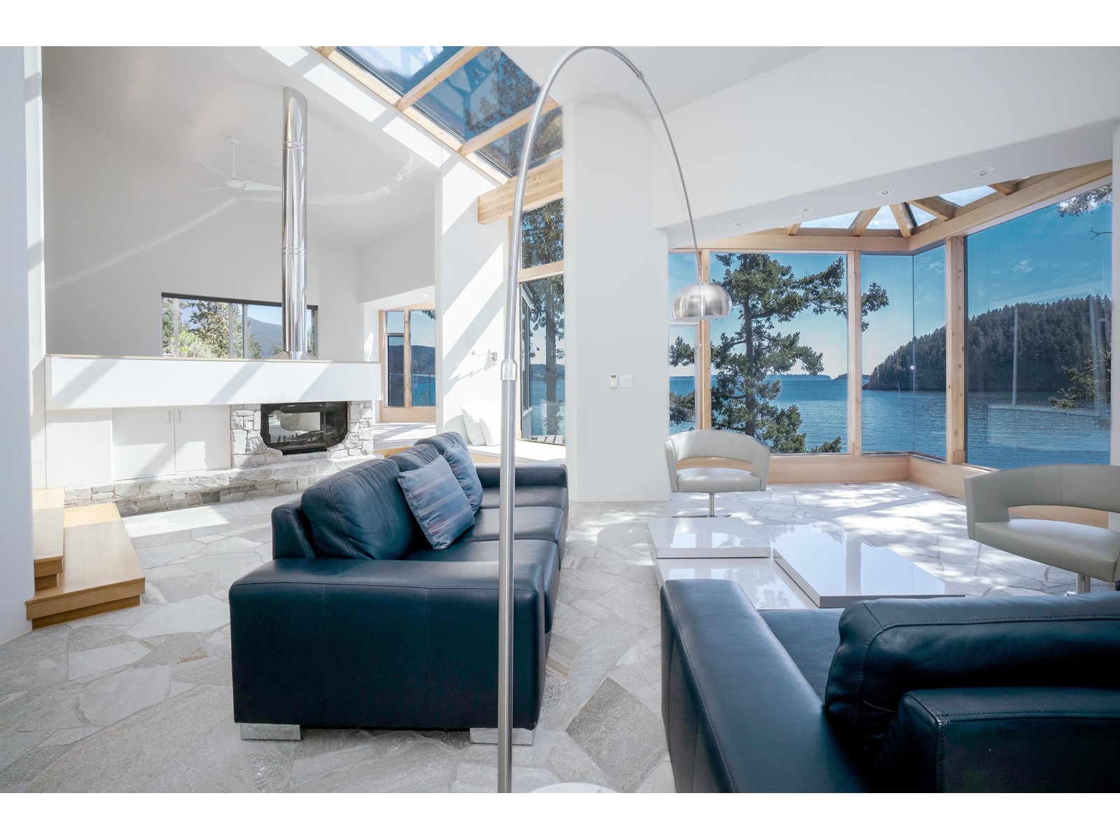 295 Robert Road, Bowen Island, British Columbia  V0N 1G1 - Photo 13 - R2783054