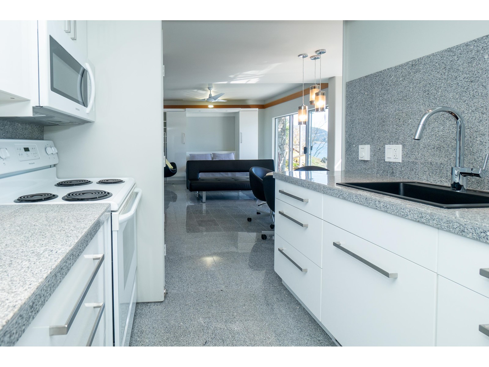 295 Robert Road, Bowen Island, British Columbia  V0N 1G1 - Photo 30 - R2783054