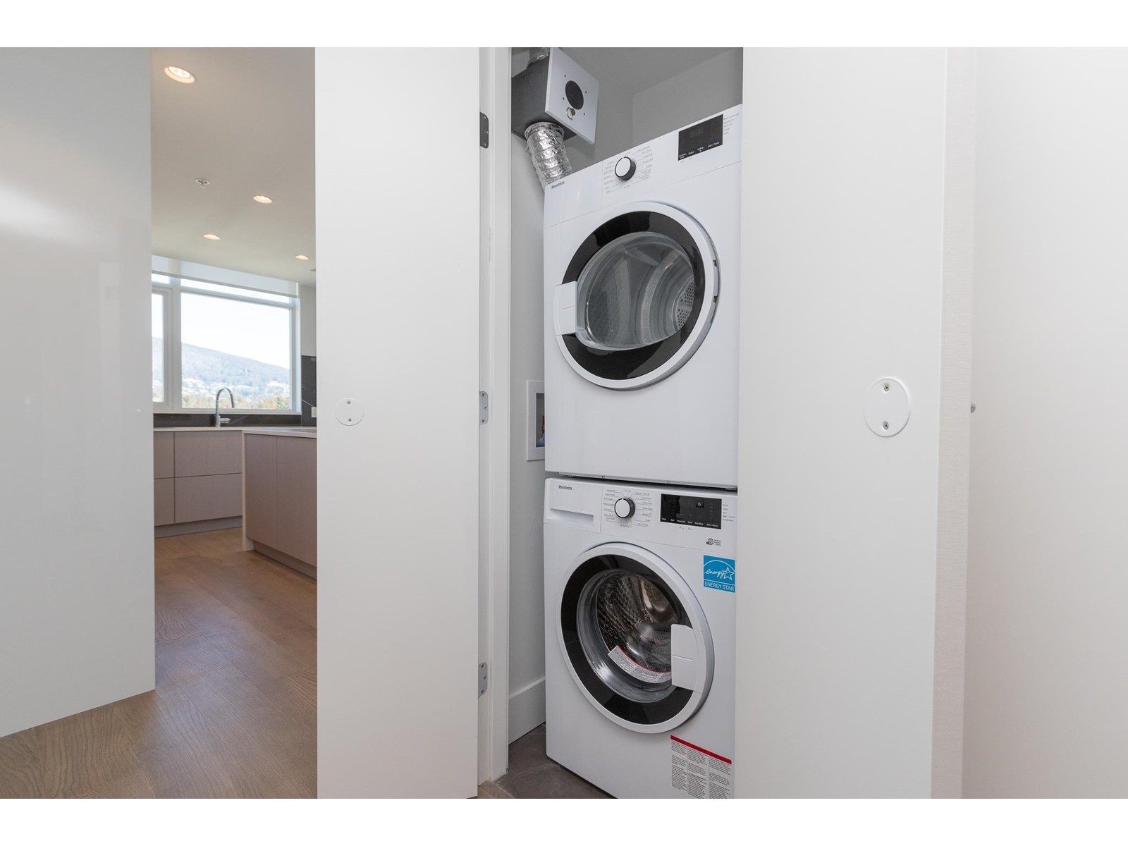 1501 1675 Lions Gate Lane, North Vancouver, British Columbia  V7P 0E3 - Photo 15 - R2784056