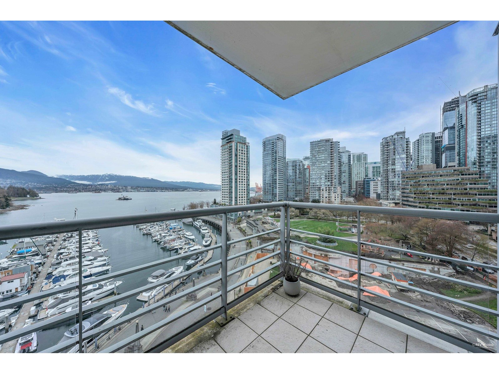 1002 499 Broughton Street, Vancouver, British Columbia  V6G 3K1 - Photo 2 - R2766619