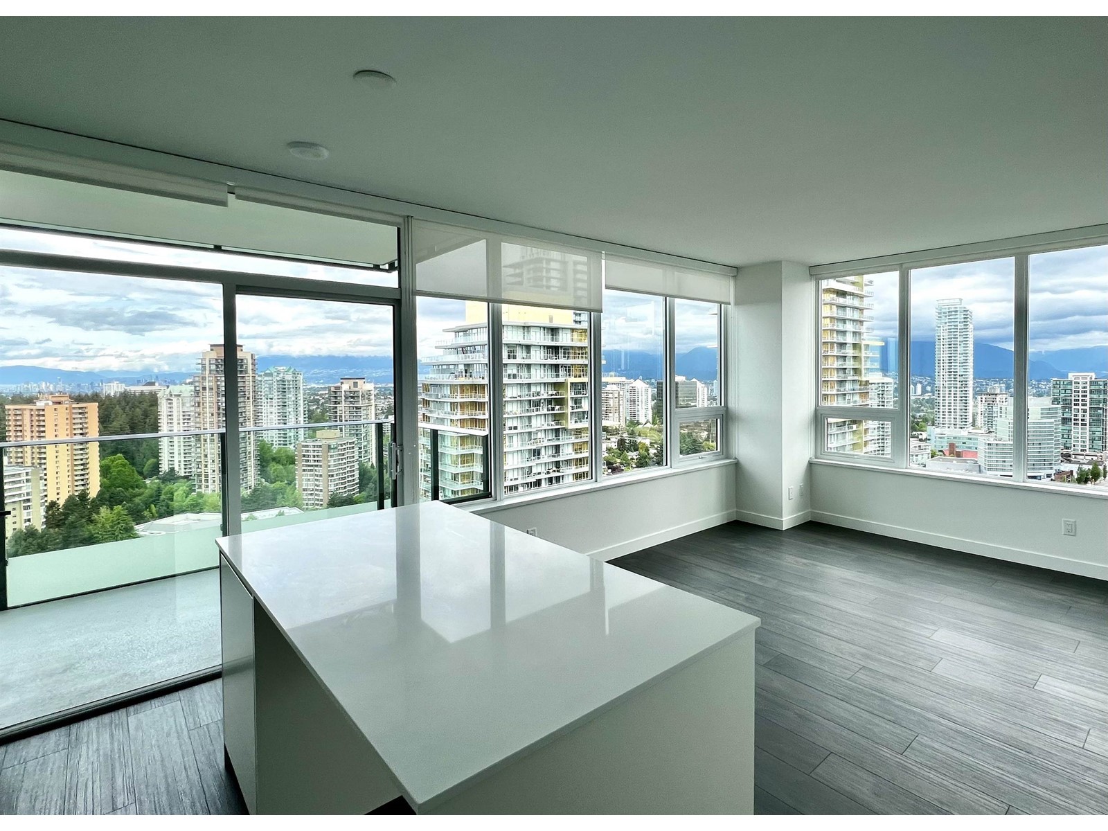 2709 6463 Silver Avenue, Burnaby, British Columbia  V5H 2X1 - Photo 3 - R2783993
