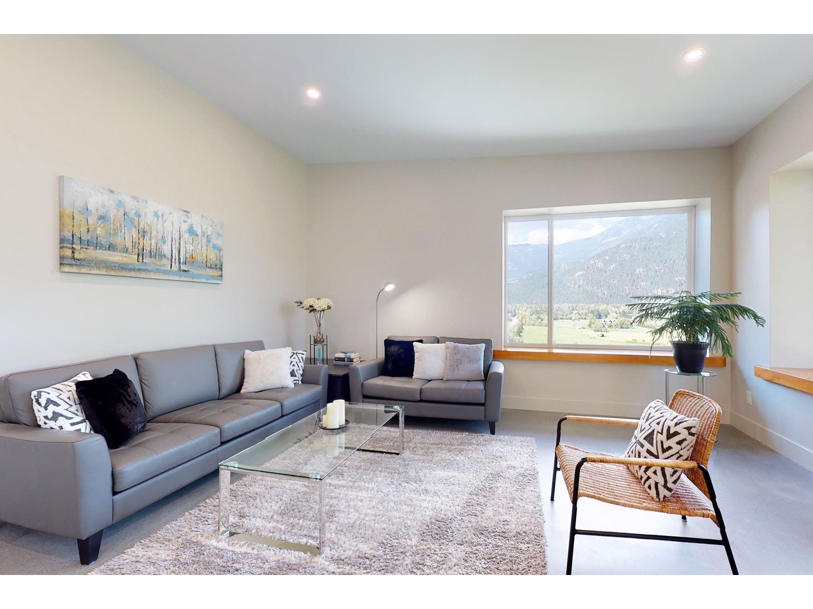 1307 Eagle Drive, Pemberton, British Columbia  V0N 2L0 - Photo 4 - R2784495