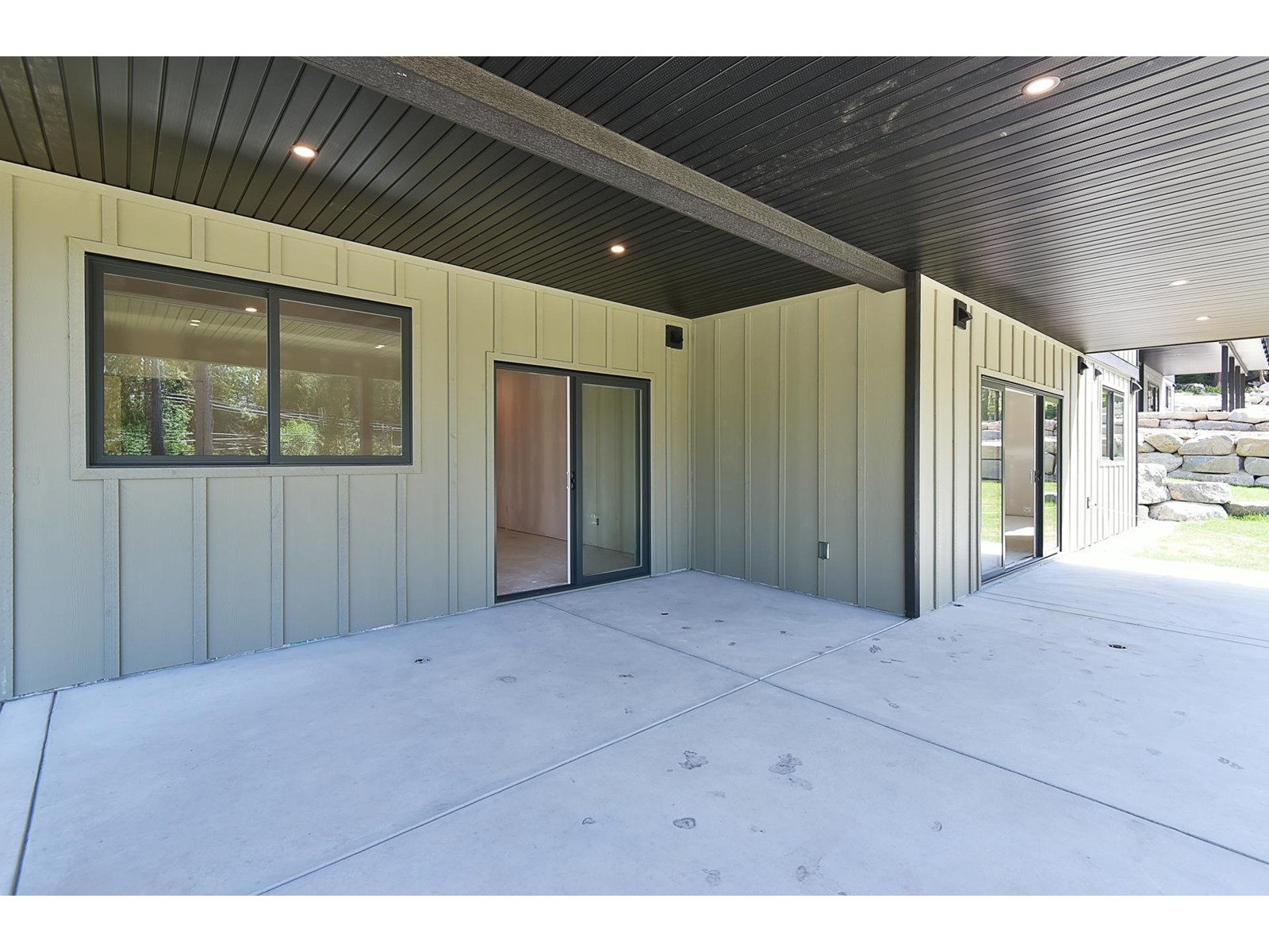 2392 Lower Road, Roberts Creek, British Columbia  V0N 2W6 - Photo 30 - R2784502