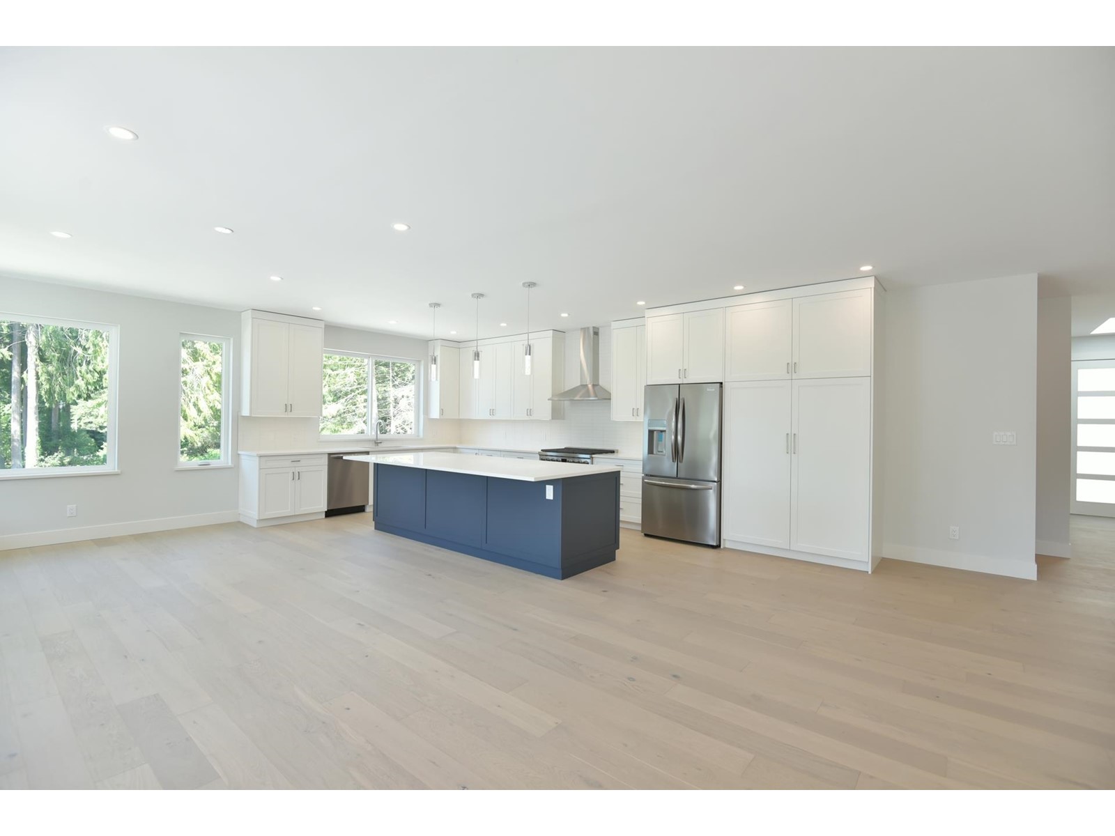 2392 Lower Road, Roberts Creek, British Columbia  V0N 2W6 - Photo 3 - R2784502