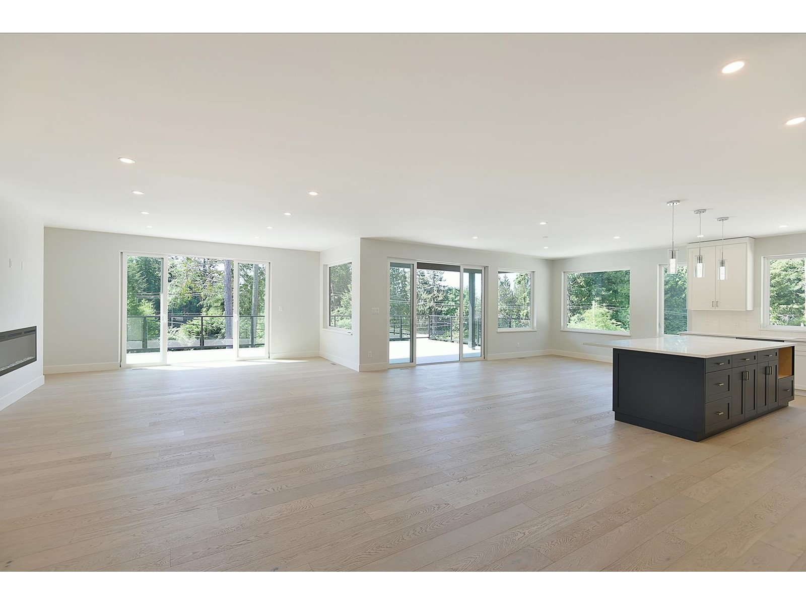 2392 Lower Road, Roberts Creek, British Columbia  V0N 2W6 - Photo 1 - R2784502