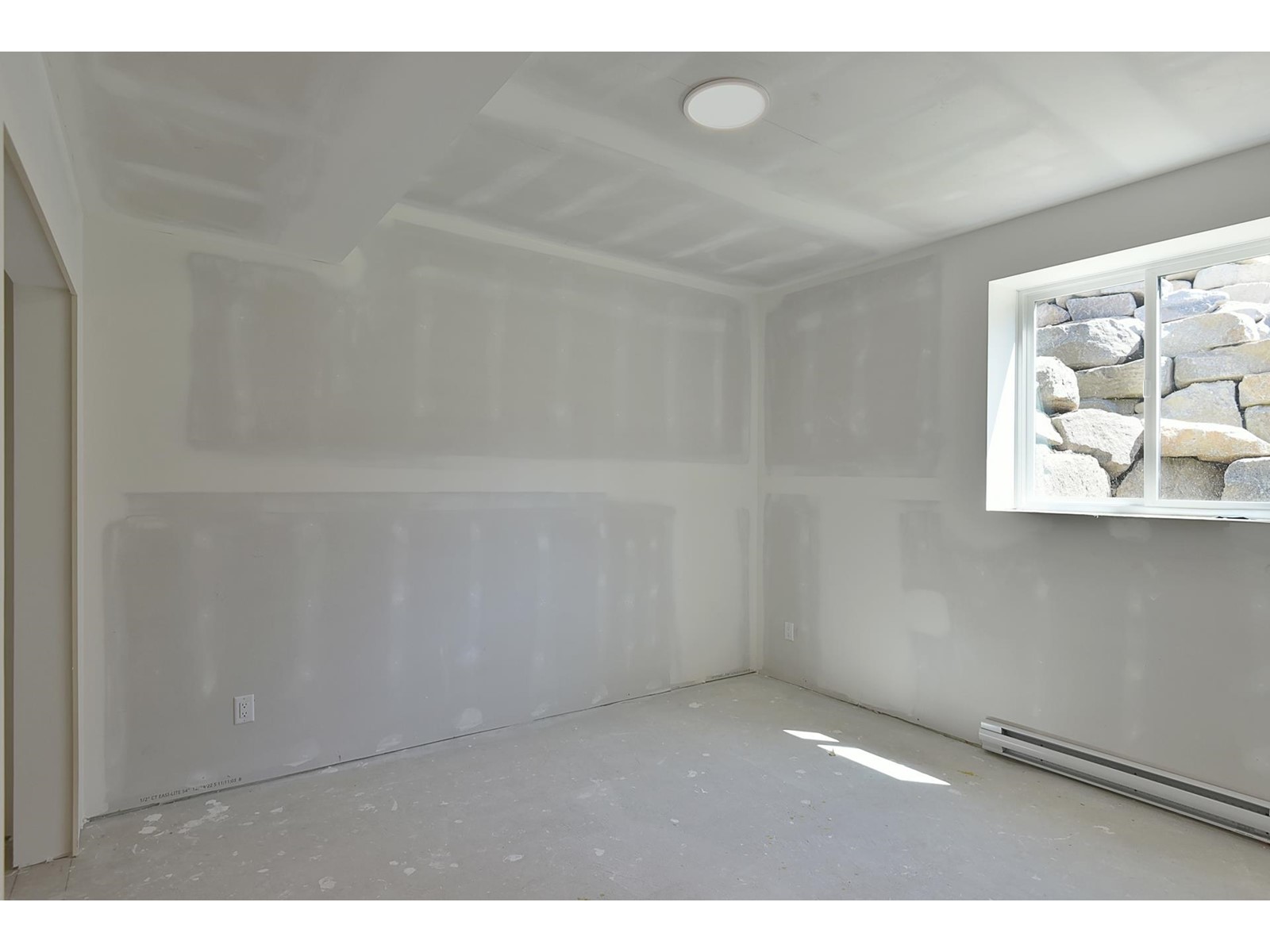 2392 Lower Road, Roberts Creek, British Columbia  V0N 2W6 - Photo 27 - R2784502