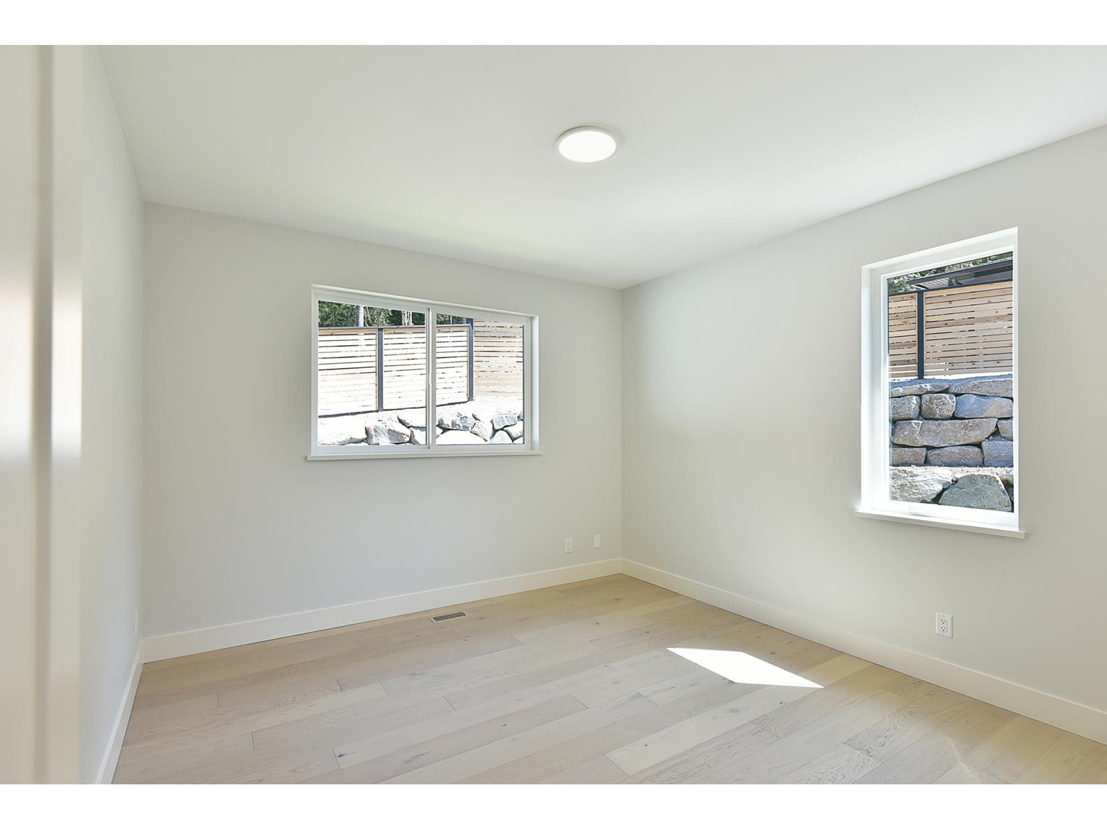 2392 Lower Road, Roberts Creek, British Columbia  V0N 2W6 - Photo 14 - R2784502