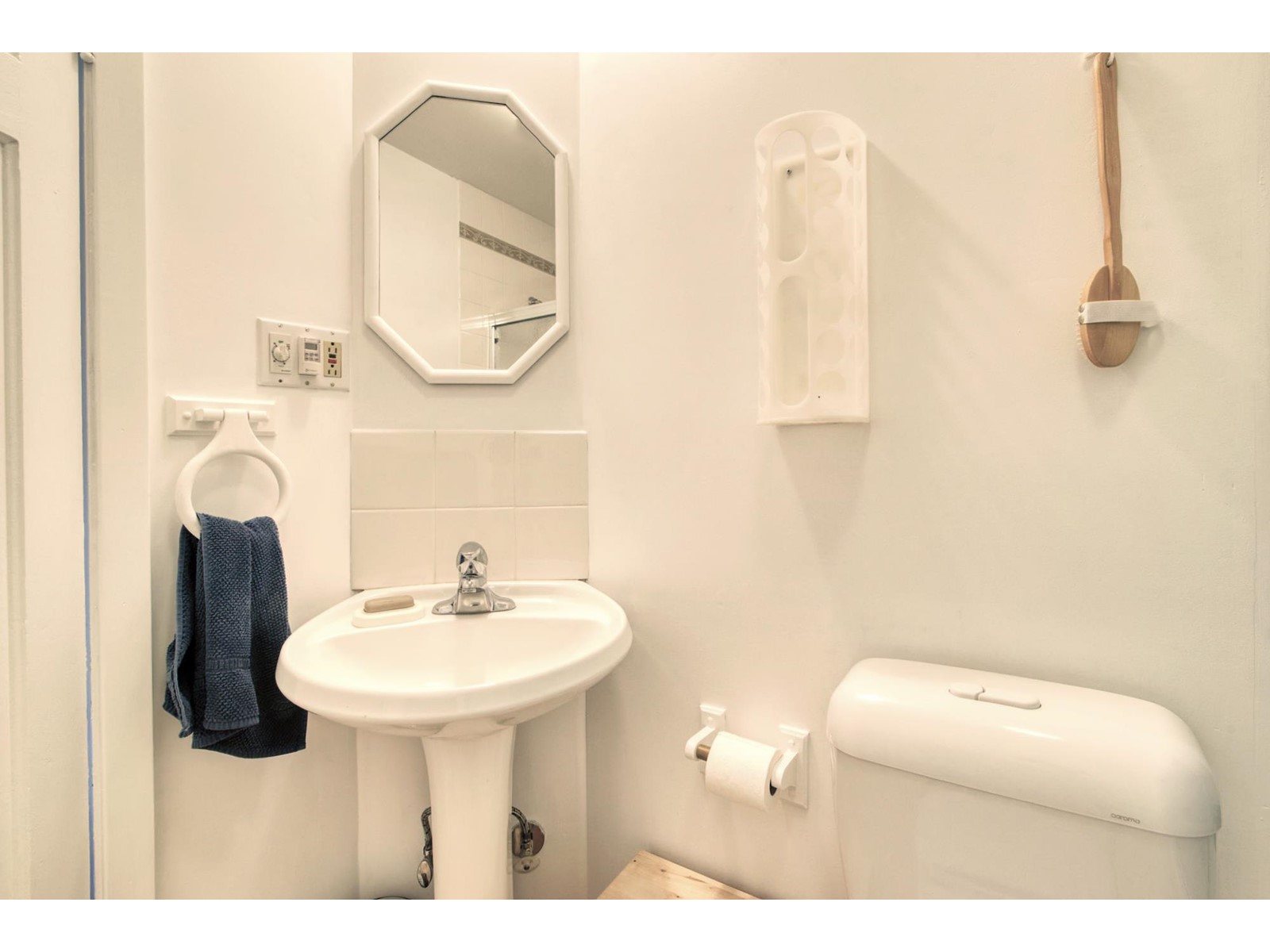 1664 Gower Point Road, Gibsons, British Columbia  V0N 1V5 - Photo 17 - R2784545