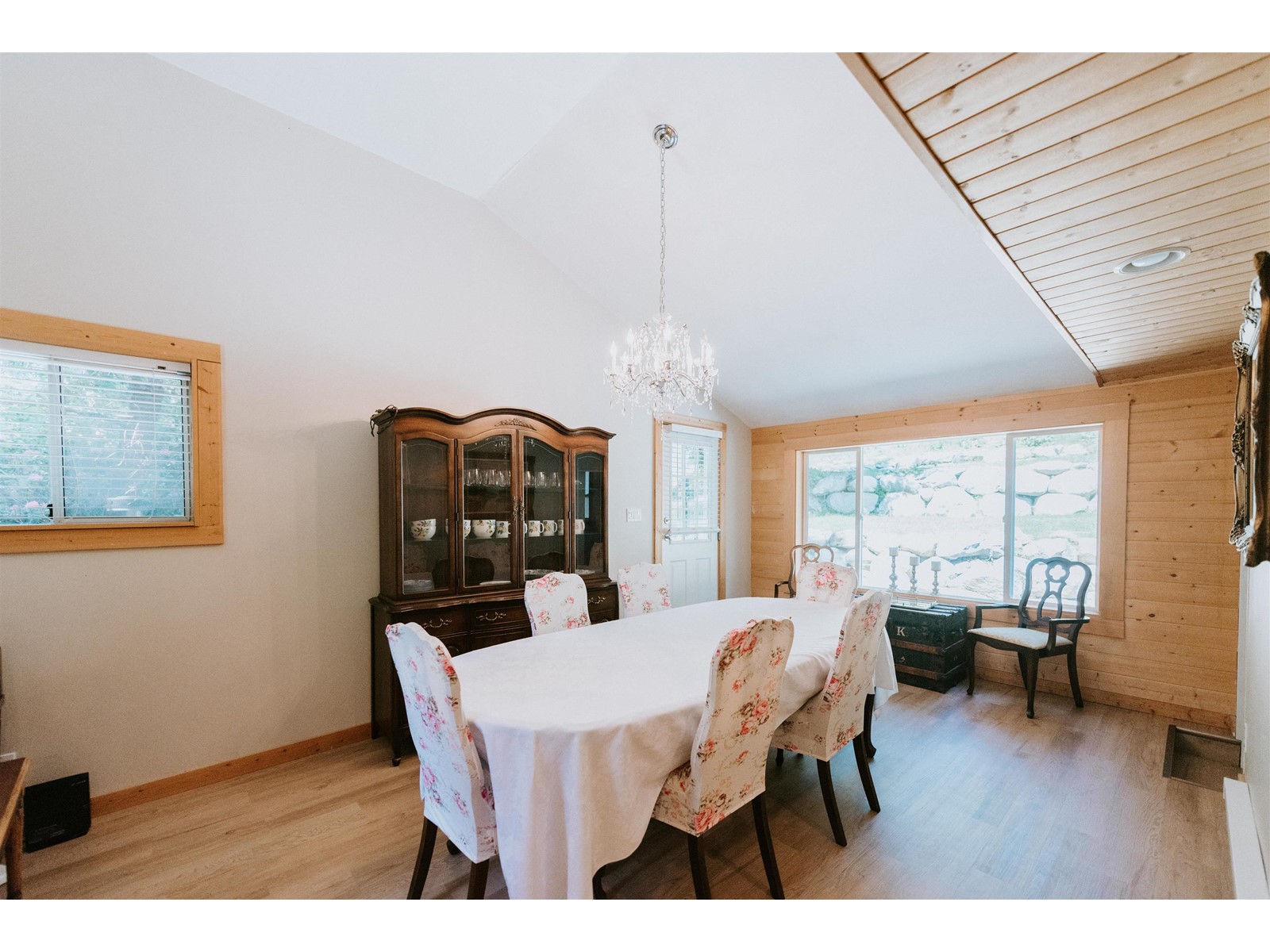 6708 Sunshine Coast Highway, Sechelt, British Columbia  V7Z 0N1 - Photo 10 - R2784557