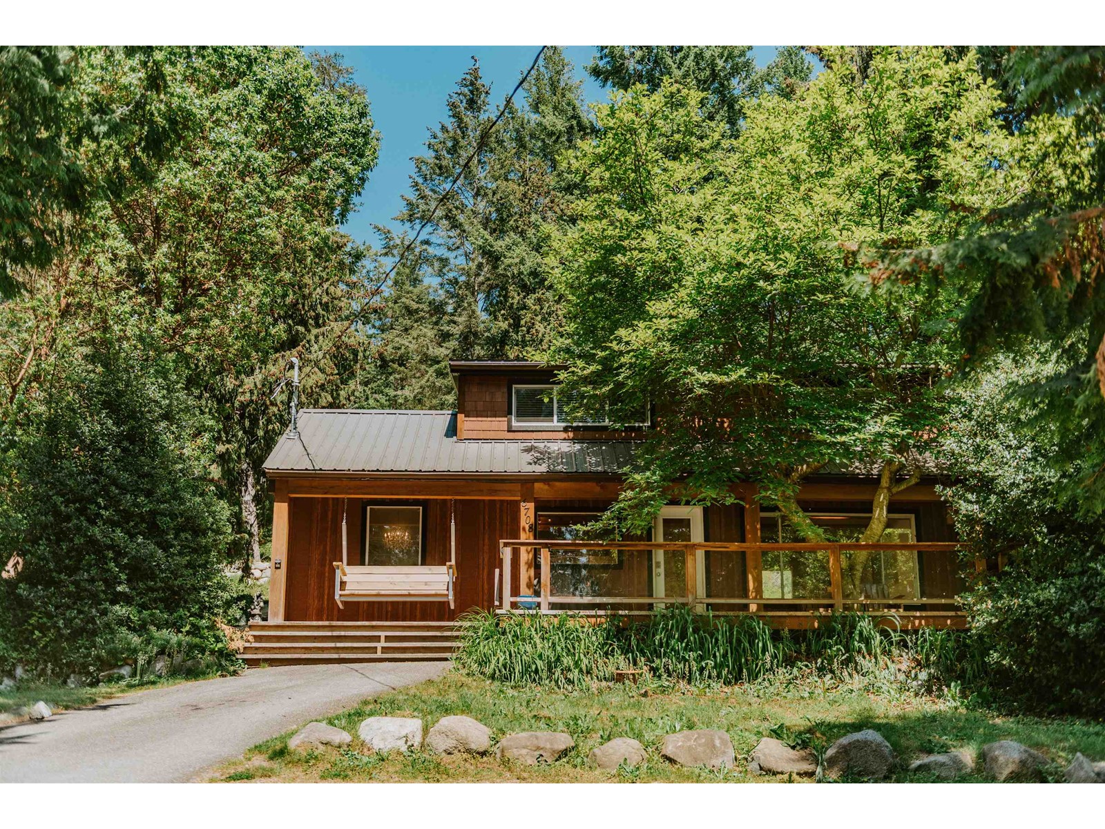 6708 Sunshine Coast Highway, Sechelt, British Columbia  V7Z 0N1 - Photo 3 - R2784557