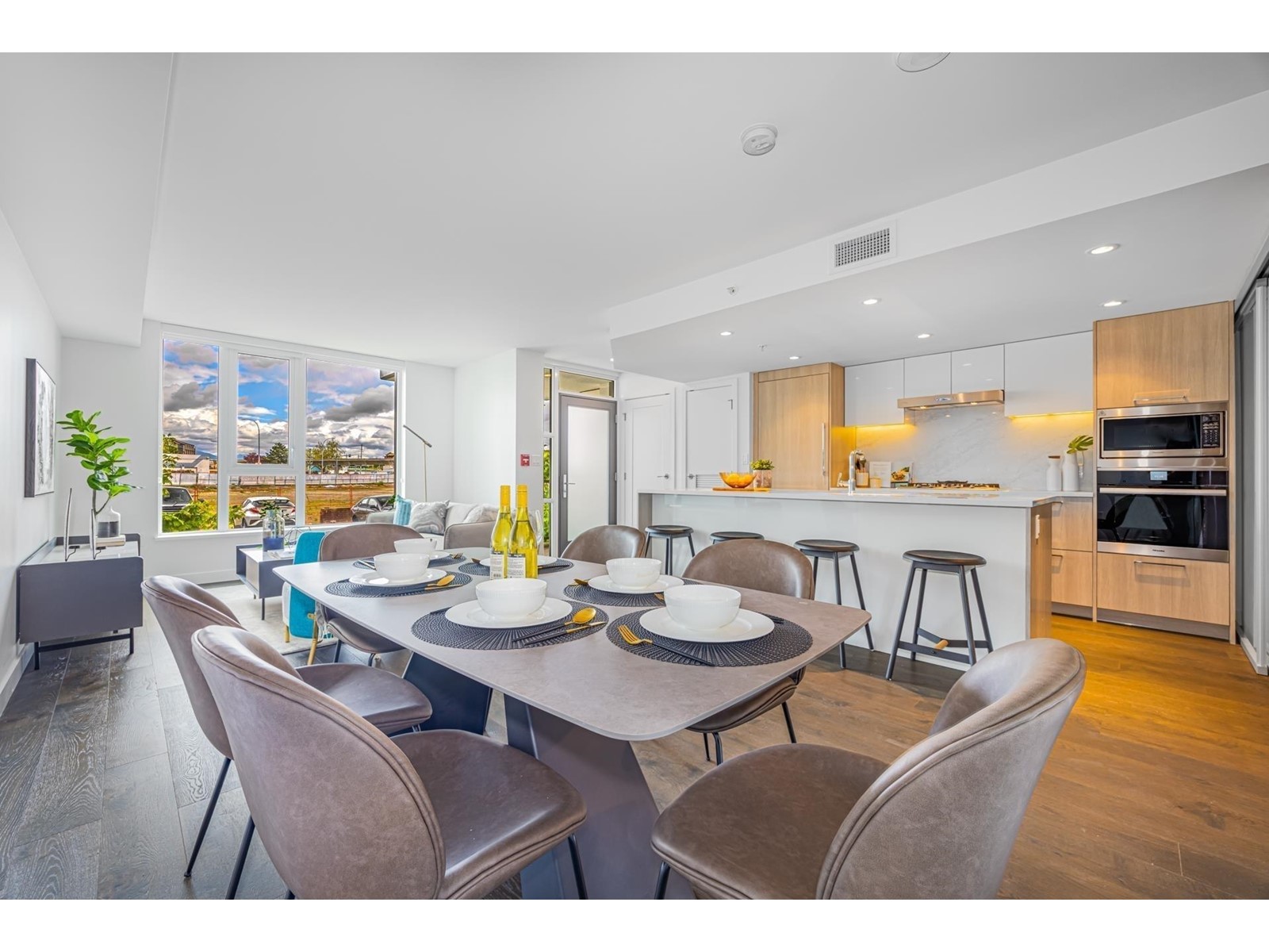 Th-8 3200 Corvette Way, Richmond, British Columbia  V6X 0T8 - Photo 2 - R2783536