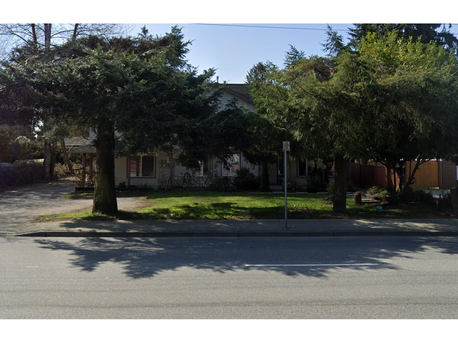 21122 Dewdney Trunk Road, Maple Ridge, British Columbia  V2X 3E9 - Photo 1 - R2784481