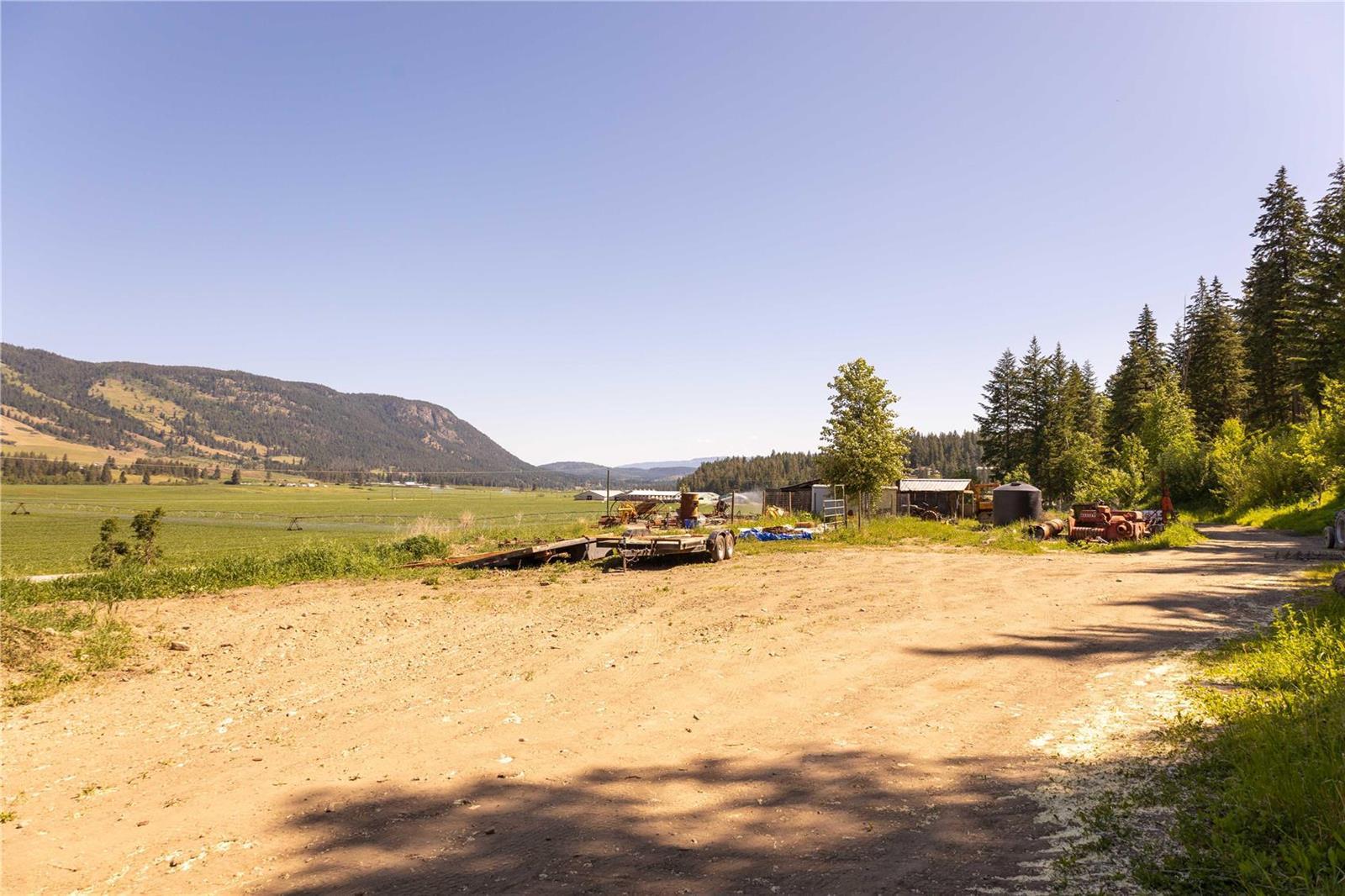 5165 Salmon River Road, Armstrong, British Columbia  V0E 1B4 - Photo 8 - 10276387