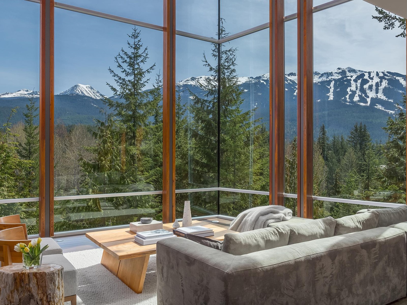 7452 Treetop Lane, Whistler, British Columbia  V8E 0E9 - Photo 5 - R2781882