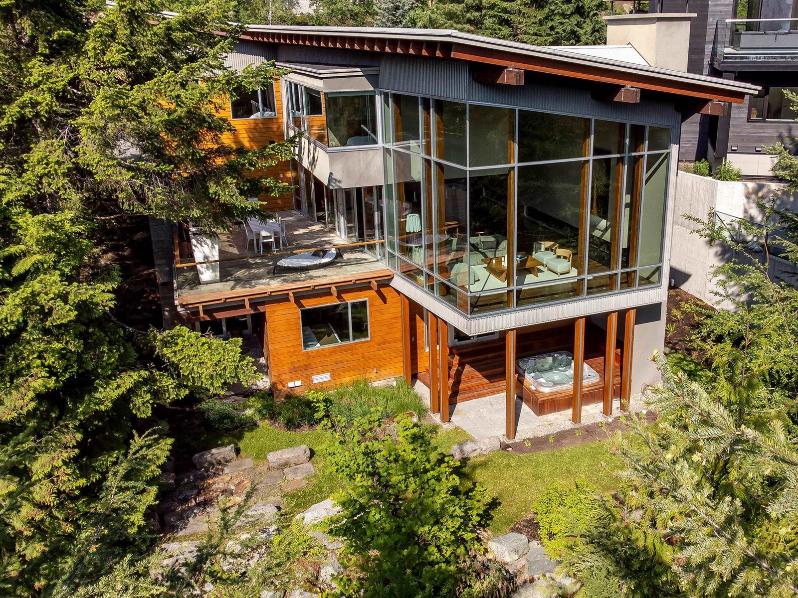 7452 Treetop Lane, Whistler, British Columbia  V8E 0E9 - Photo 36 - R2781882