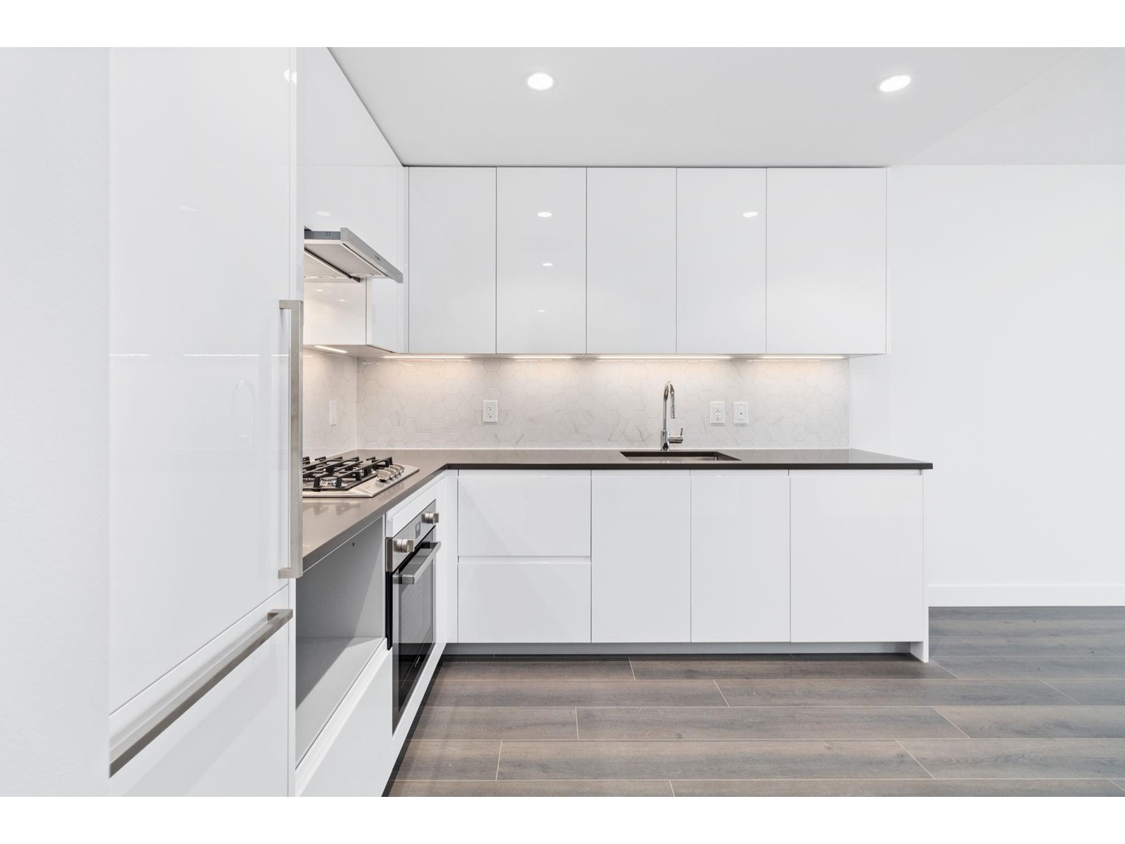 1901 8188 Fraser Street, Vancouver, British Columbia  V5X 0J8 - Photo 7 - R2785017