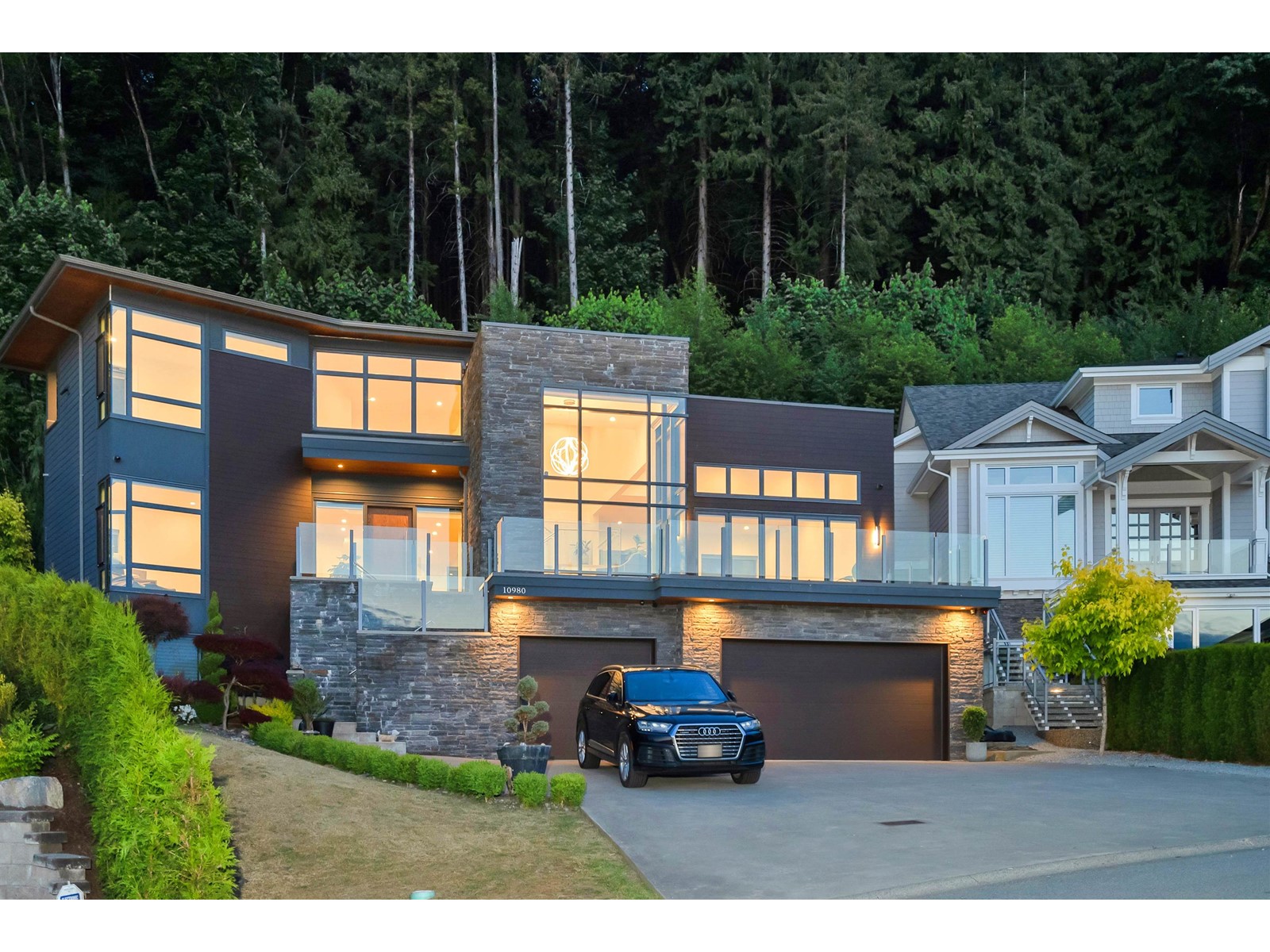 10980 Carmichael Street, Maple Ridge, British Columbia  V2W 0H3 - Photo 2 - R2785109