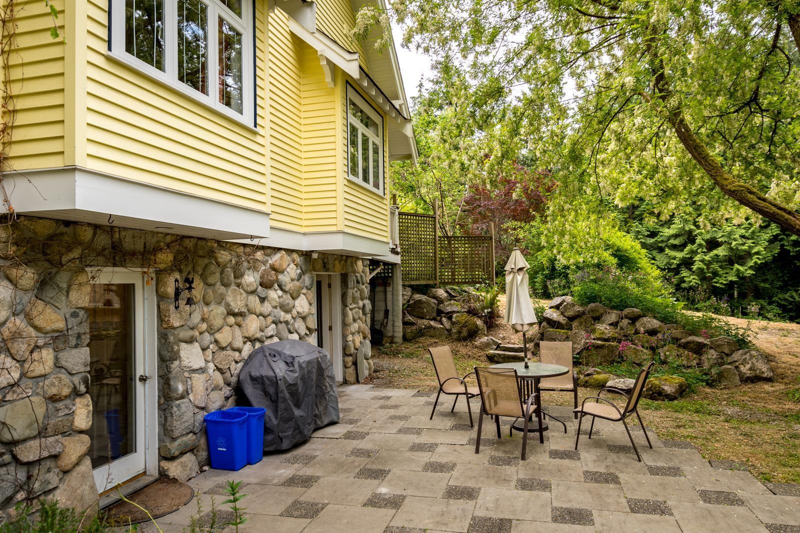 1397 Tanager Place, Roberts Creek, British Columbia  V0N 2W1 - Photo 8 - R2784170