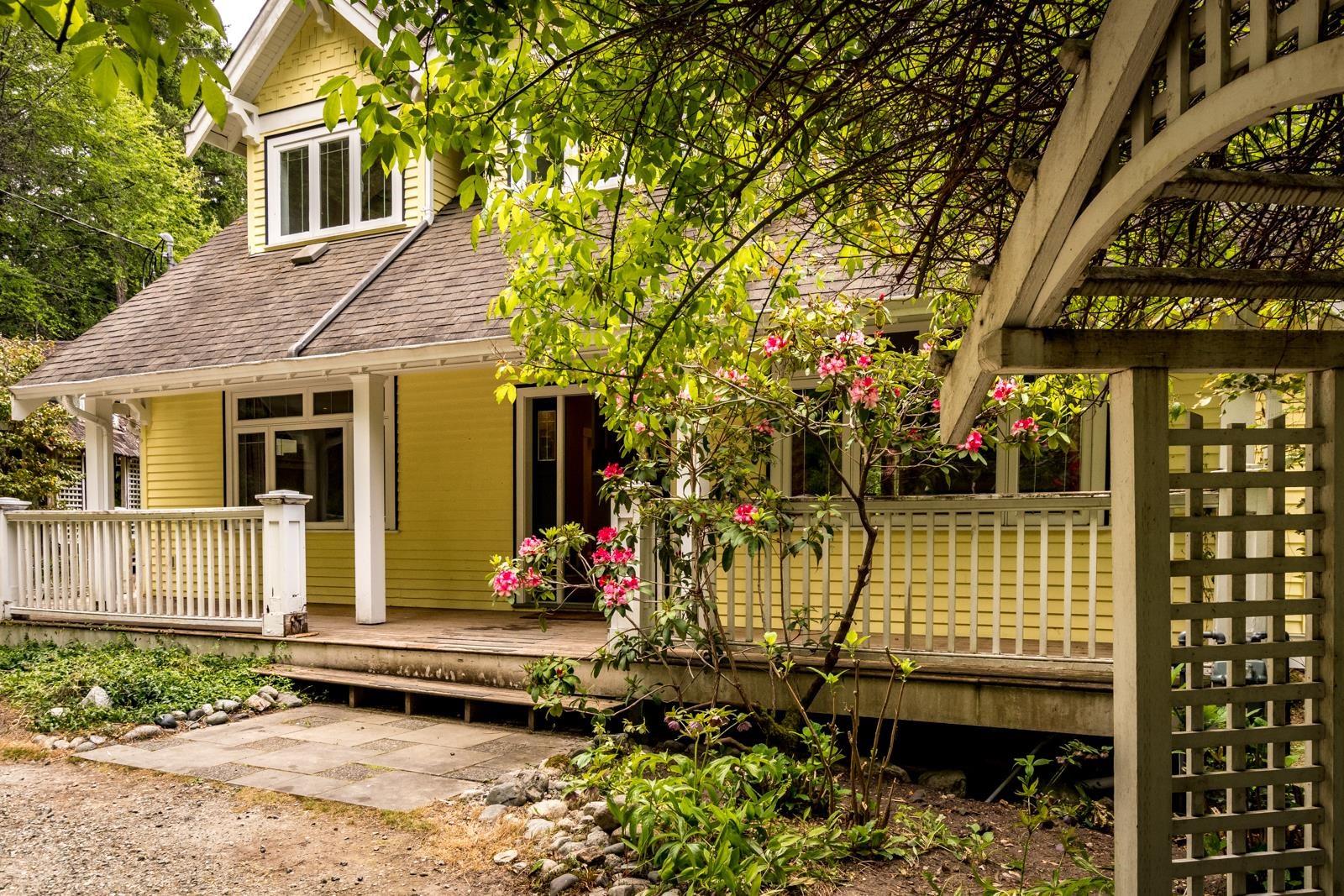 1397 Tanager Place, Roberts Creek, British Columbia  V0N 2W1 - Photo 6 - R2784170