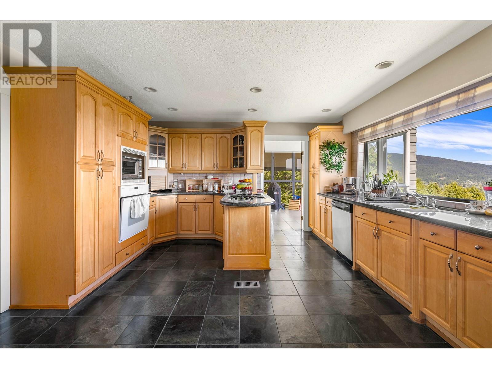 1031 Millstream Road, West Vancouver, British Columbia  V7S 2C6 - Photo 6 - R2784744