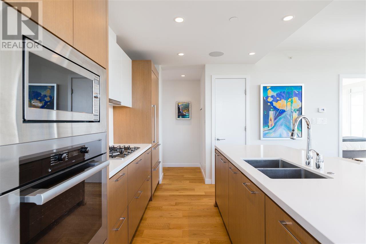 203 768 Arthur Erickson Place, West Vancouver, British Columbia  V7T 0B6 - Photo 4 - R2785394