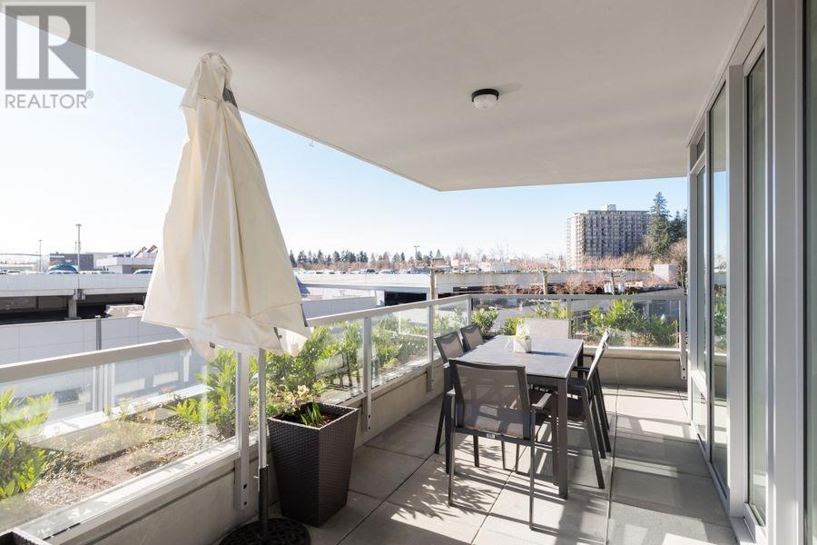 203 768 Arthur Erickson Place, West Vancouver, British Columbia  V7T 0B6 - Photo 8 - R2785394