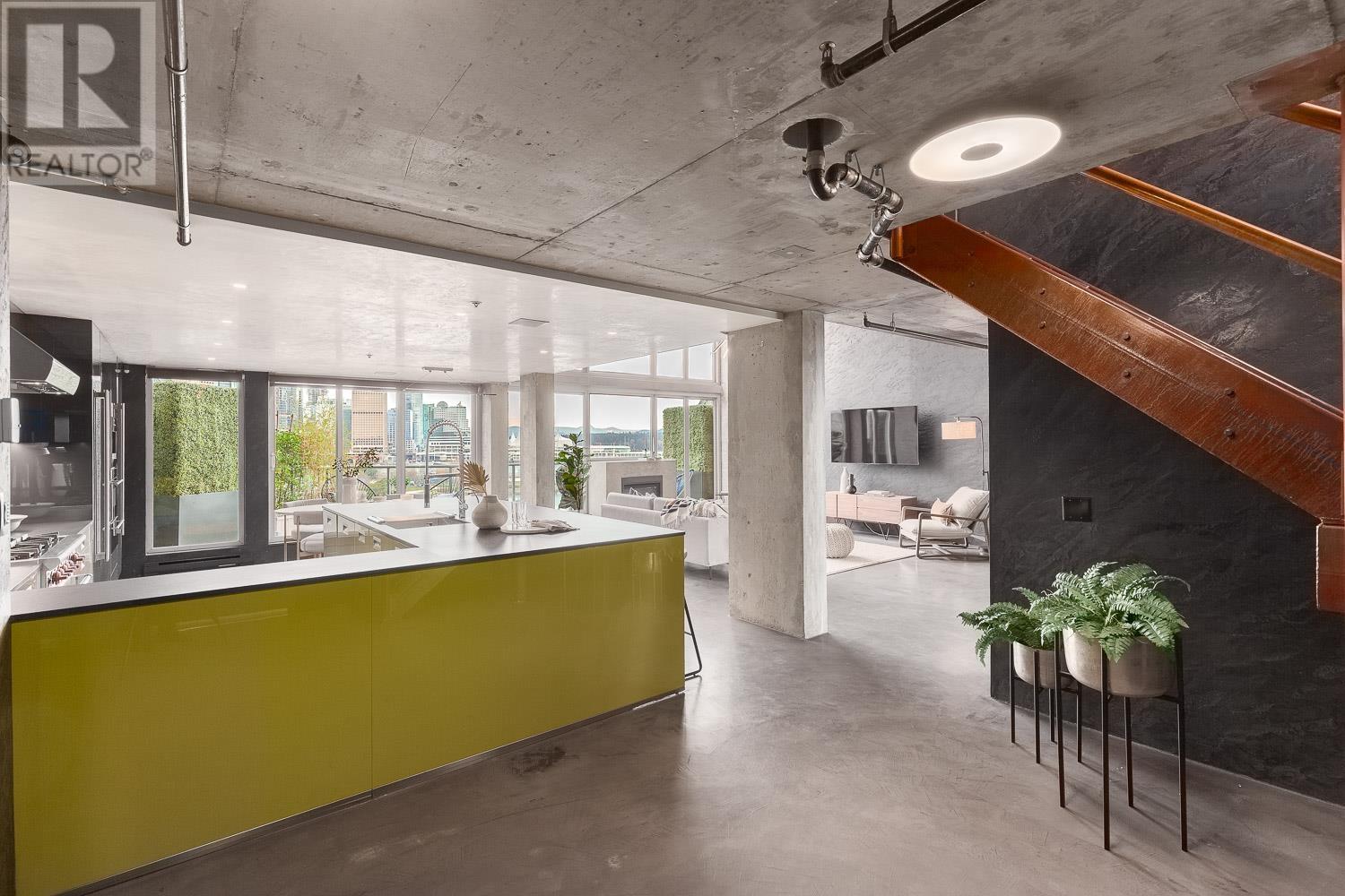 826 289 Alexander Street, Vancouver, British Columbia  V6A 4H6 - Photo 2 - R2785442