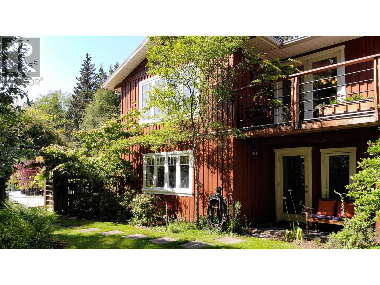 1826 Sunshine Coast Highway, Roberts Creek, British Columbia  V0N 2W5 - Photo 1 - R2785477